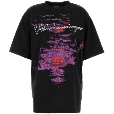 Medium Fit T-Shirt