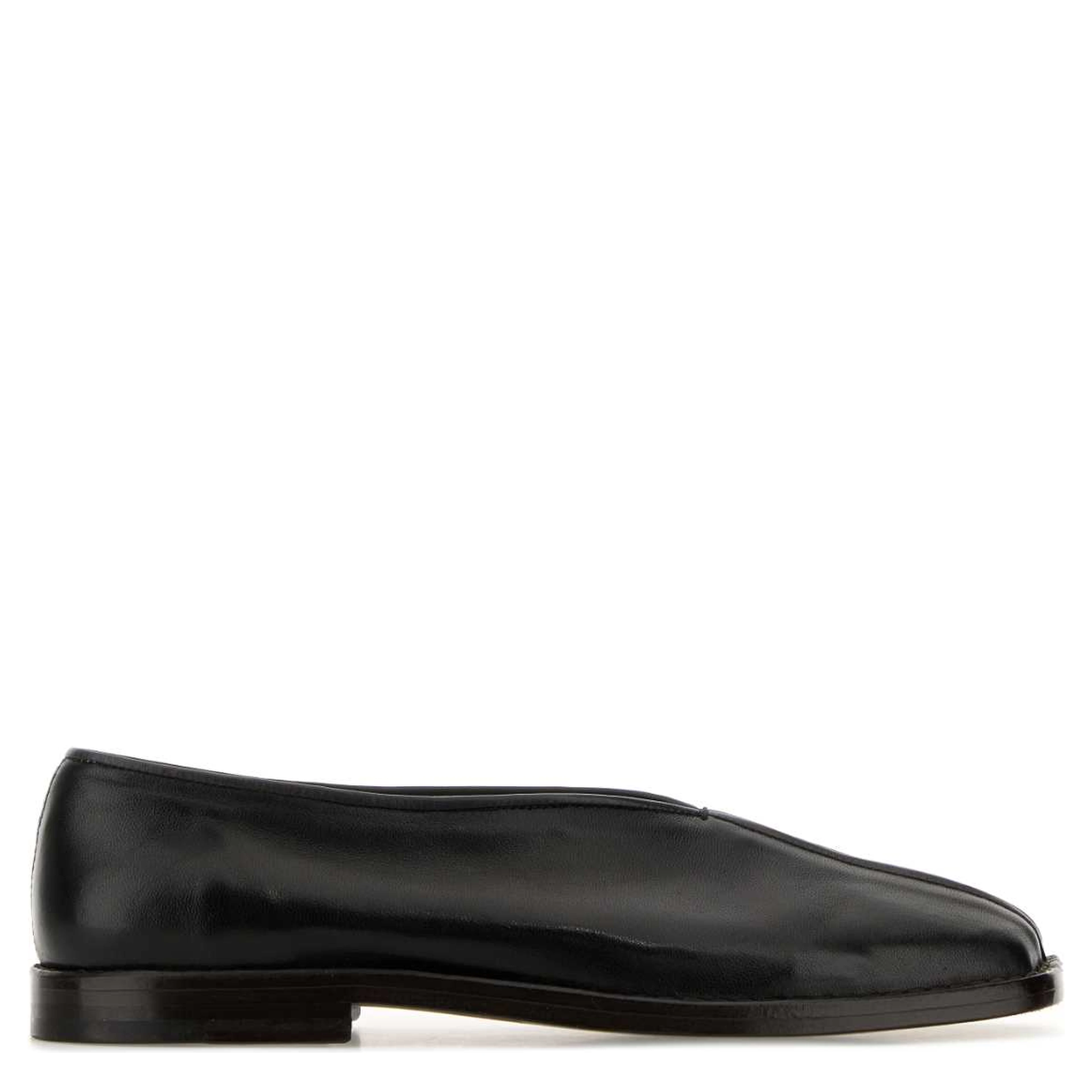 FLAT PIPED SLIPPERS