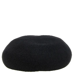 قبعة صوفية سوداء