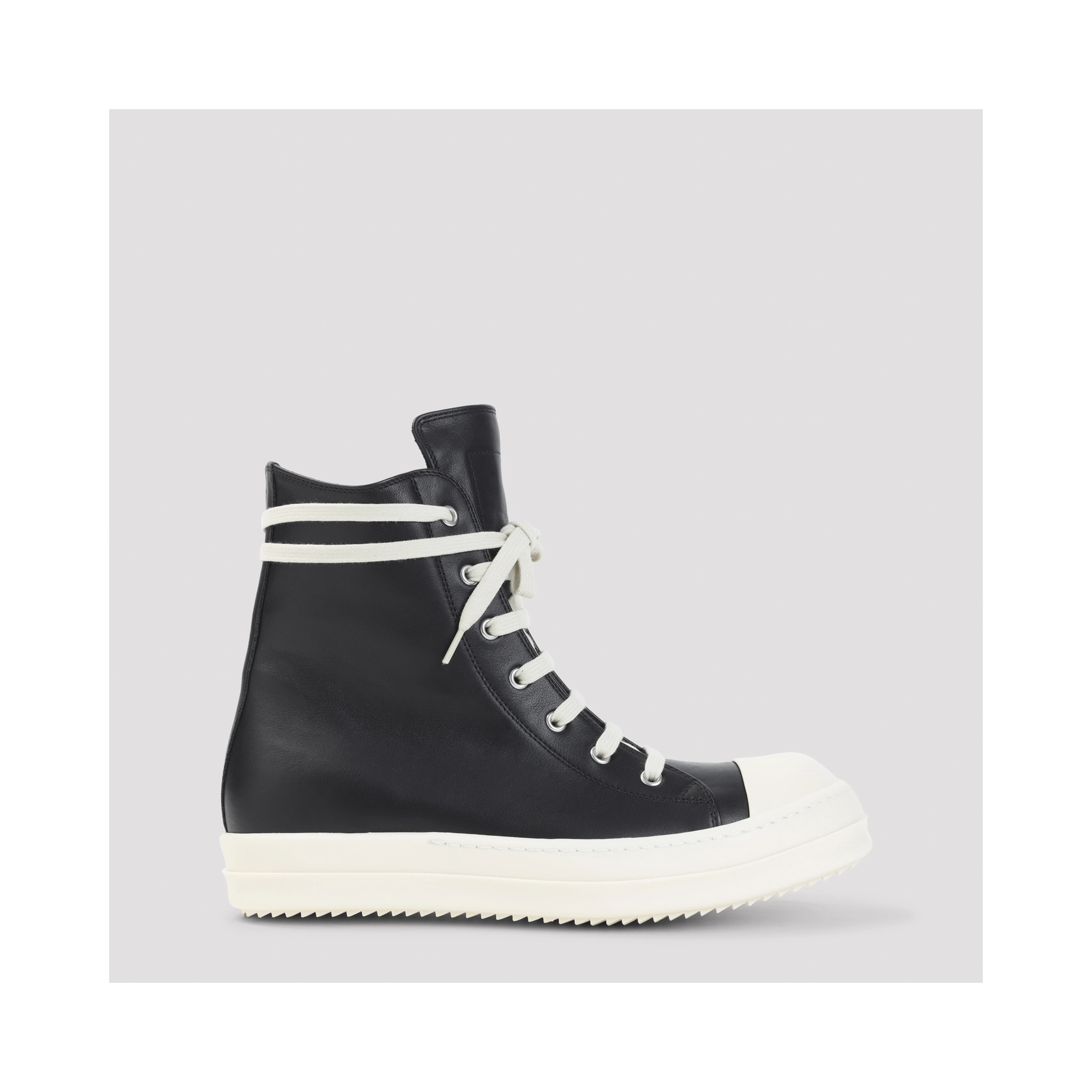 SNEAKS