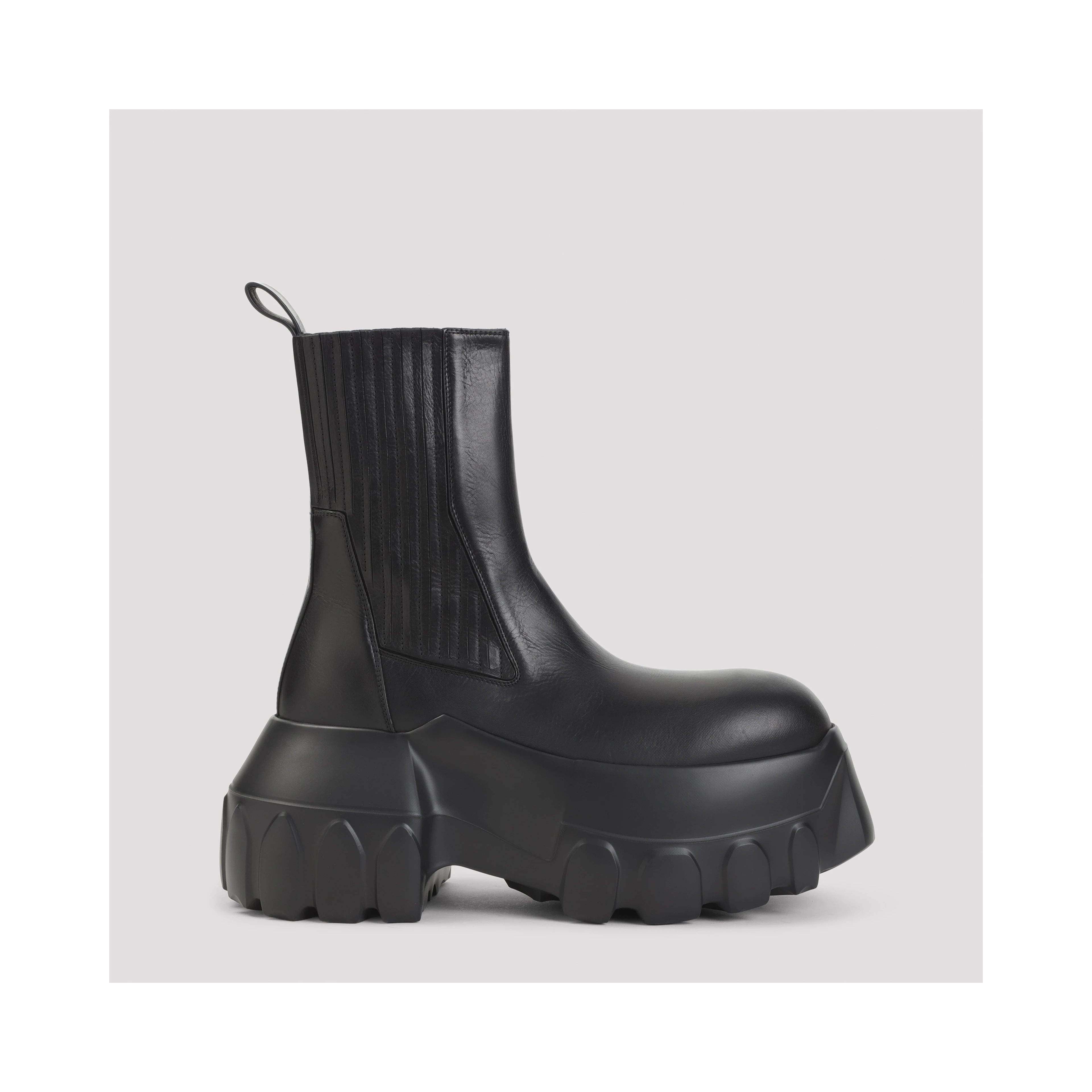 BEATLE MEGA TRACTOR BOOT