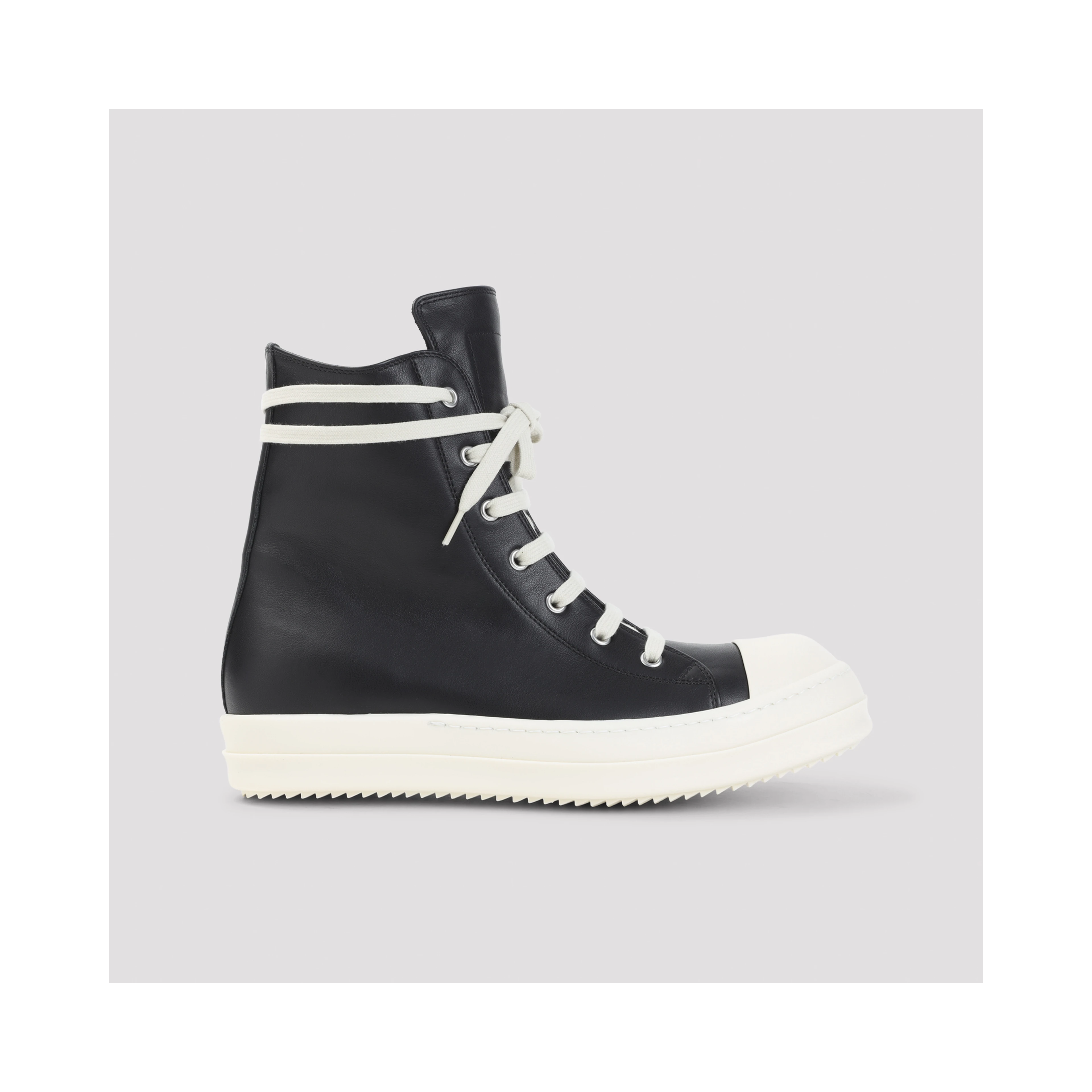 SNEAKS