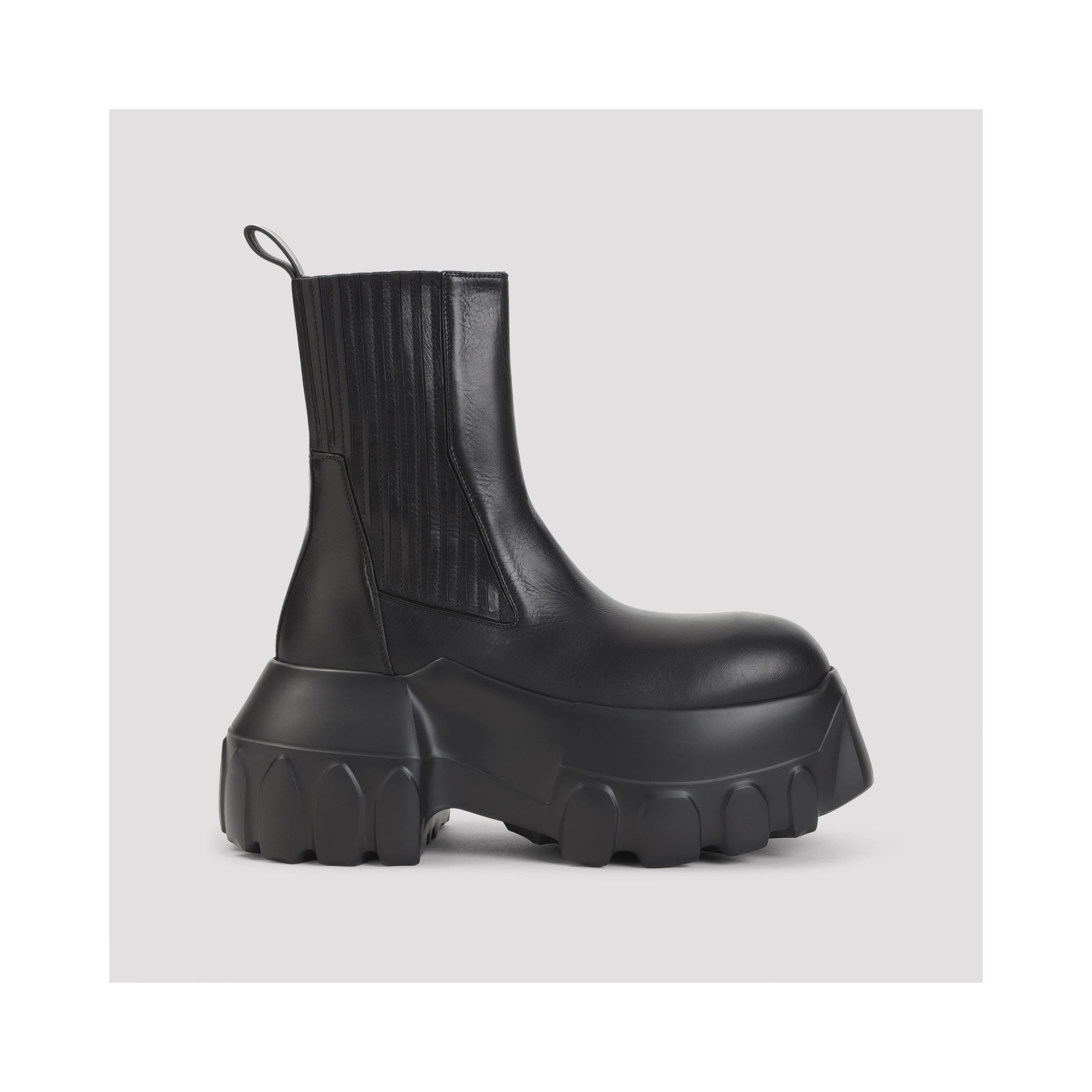 BEATLE MEGA TRACTOR BOOT