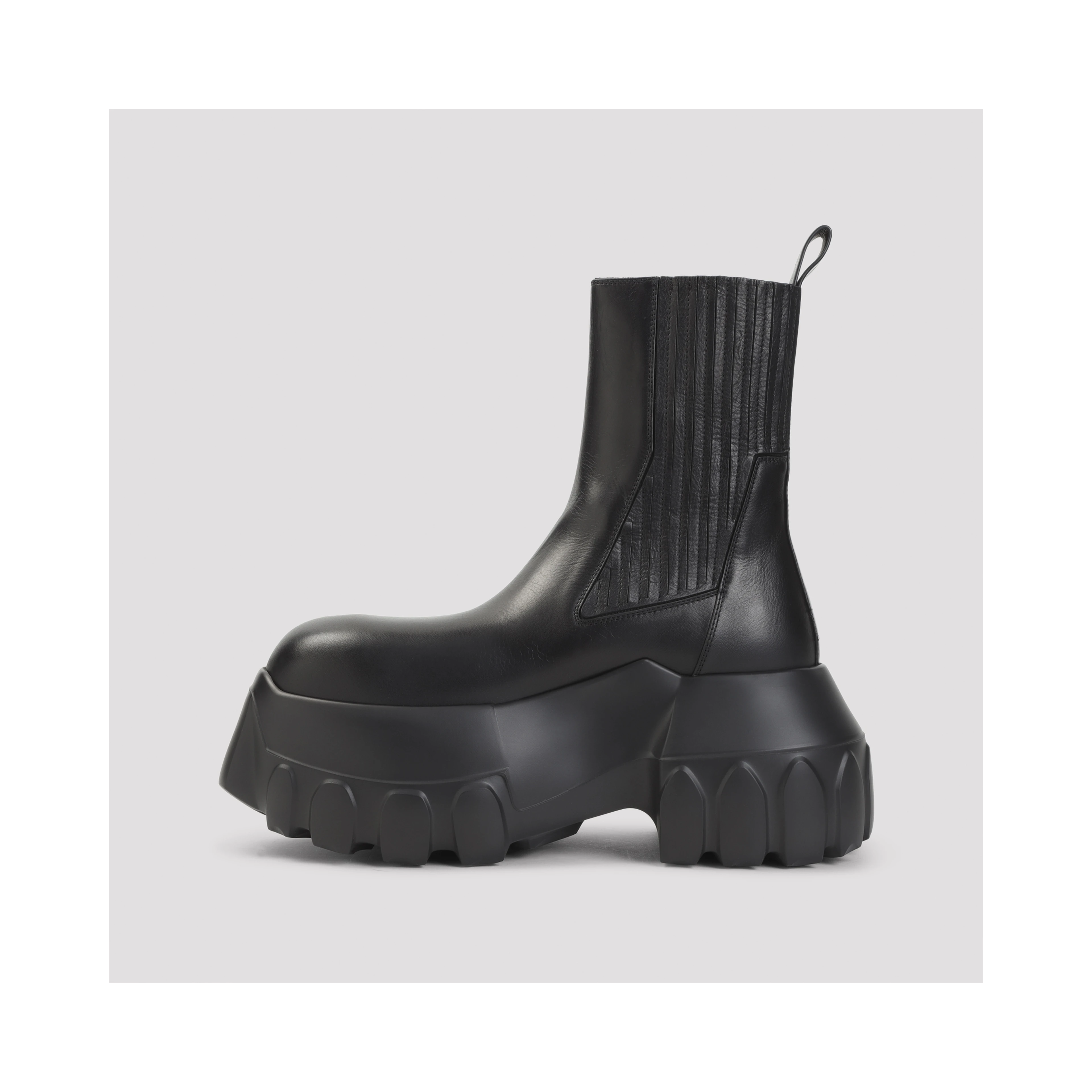 BEATLE MEGA TRACTOR BOOT