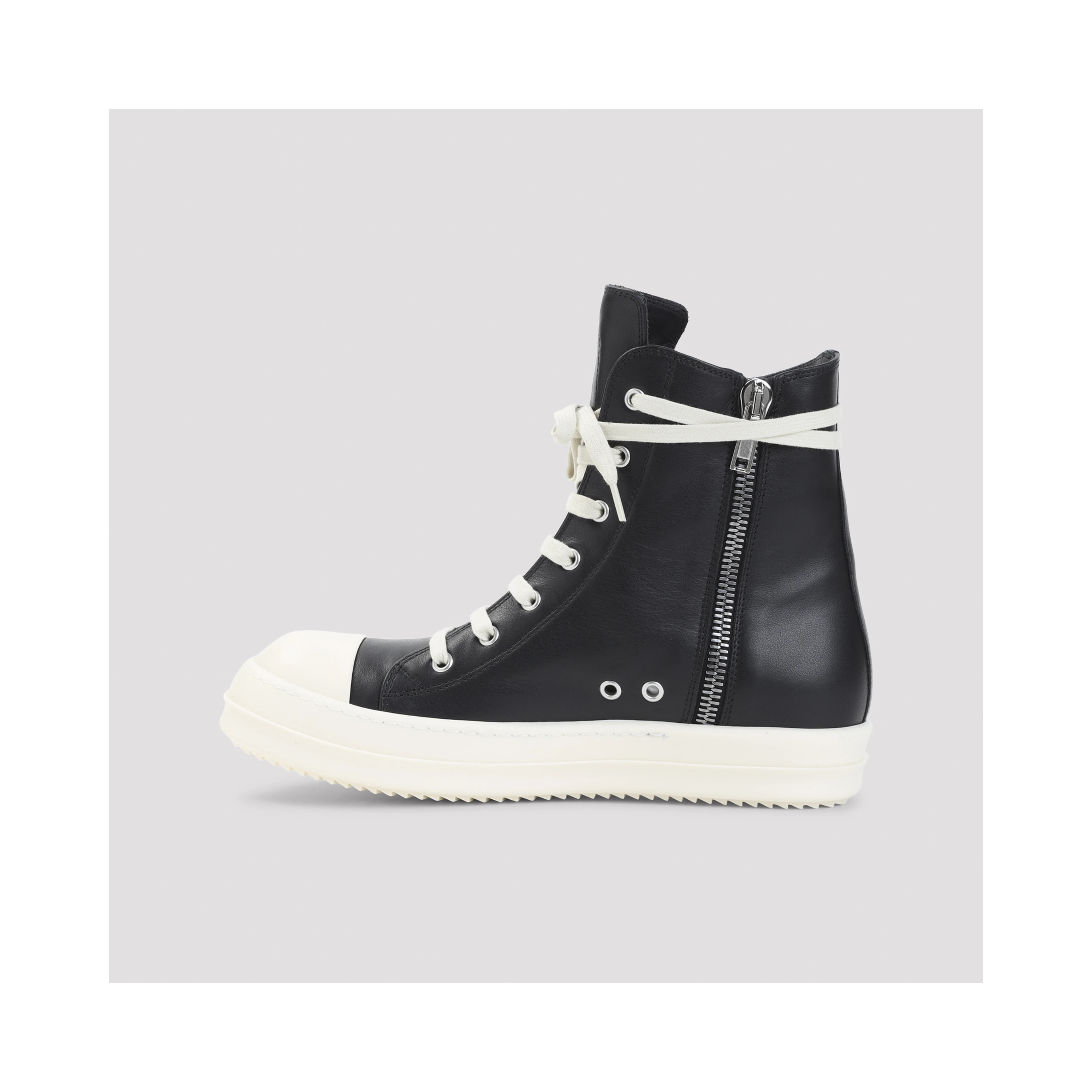 SNEAKS