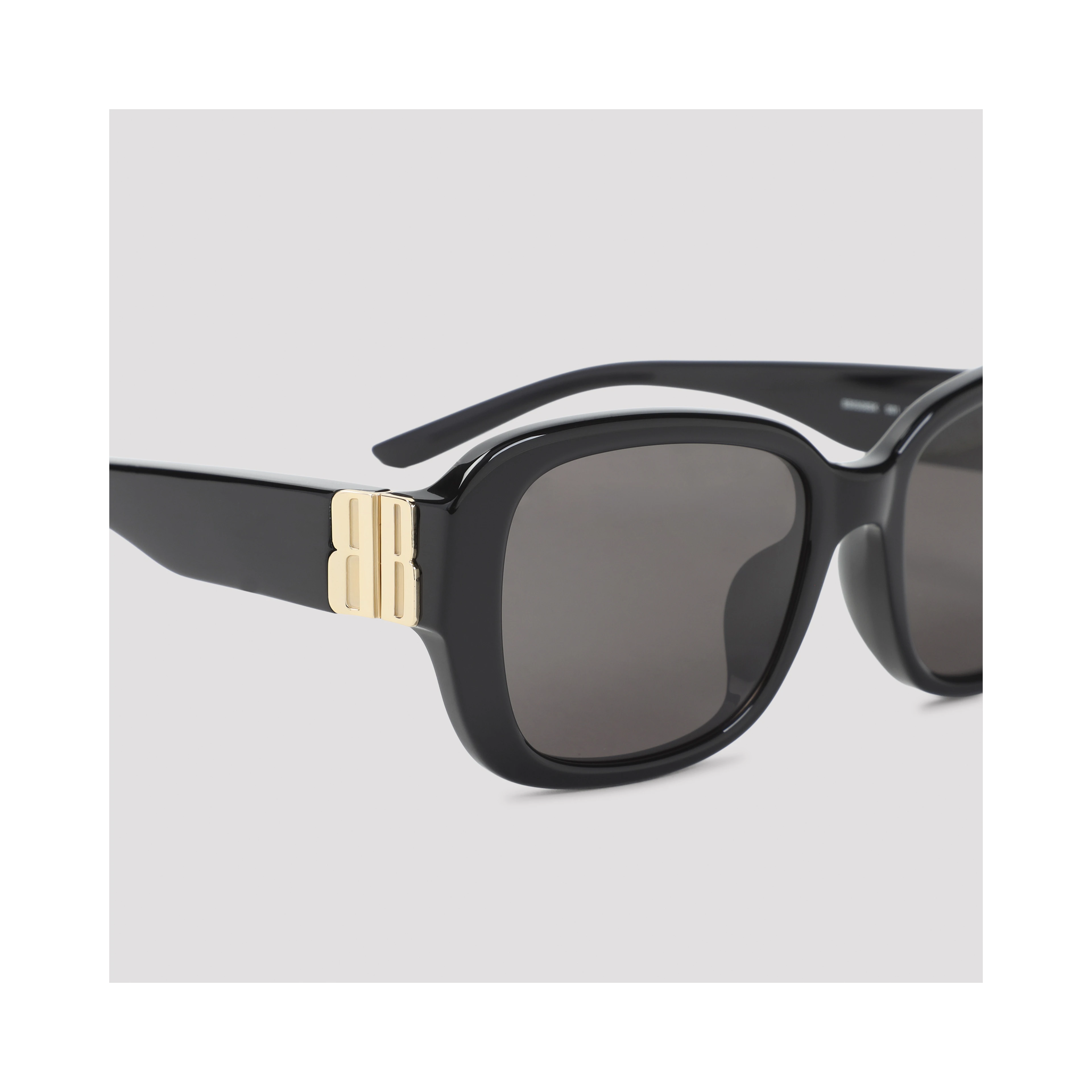 COSMO SQUARE