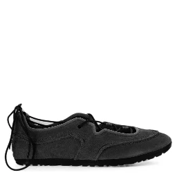 UGG Sneakers