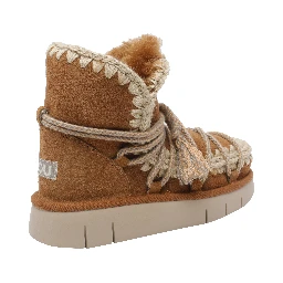 MOU Boots