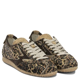 Sneakers & Slip-On