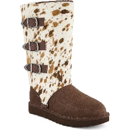 أحذية UGG بنية اللون