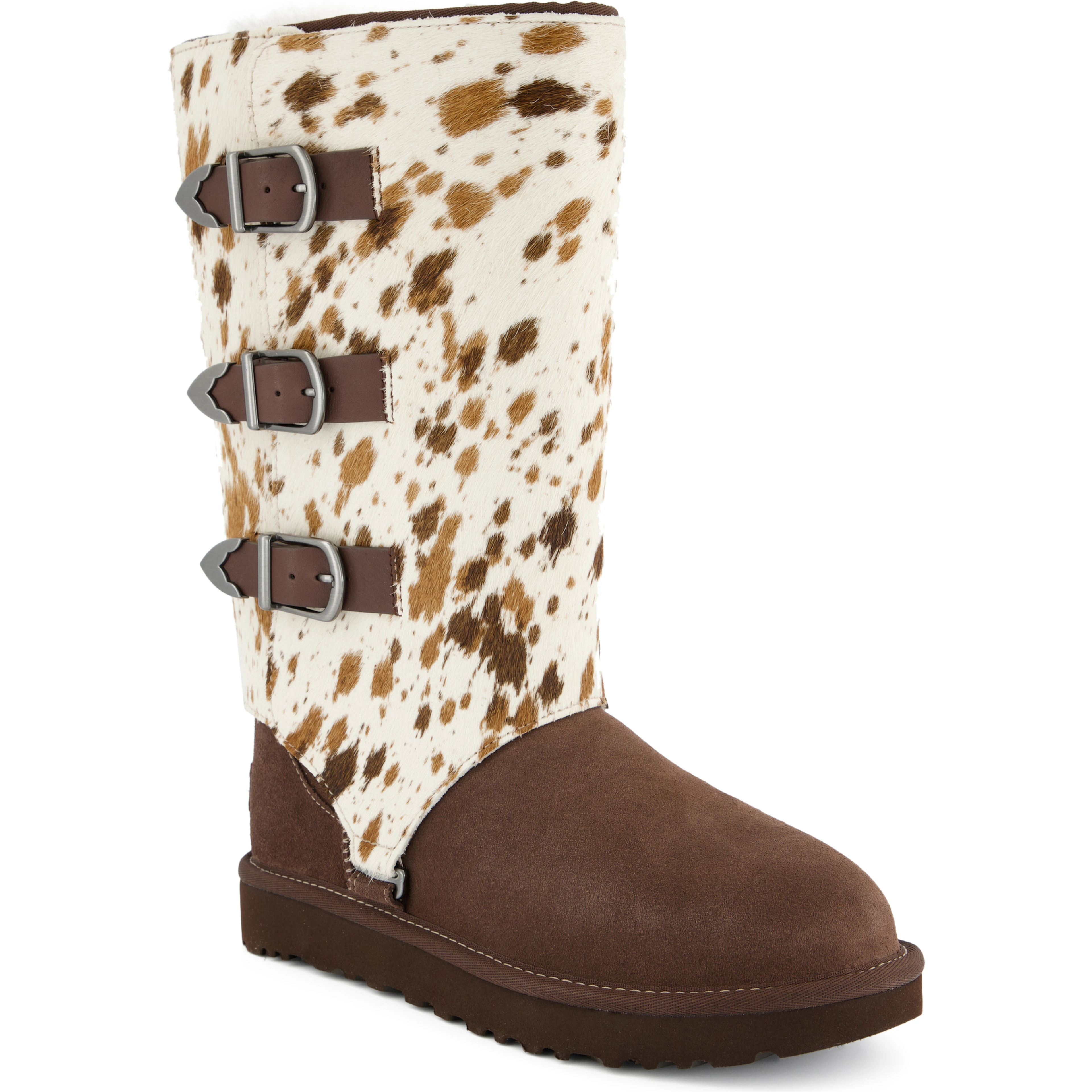 أحذية UGG بنية اللون
