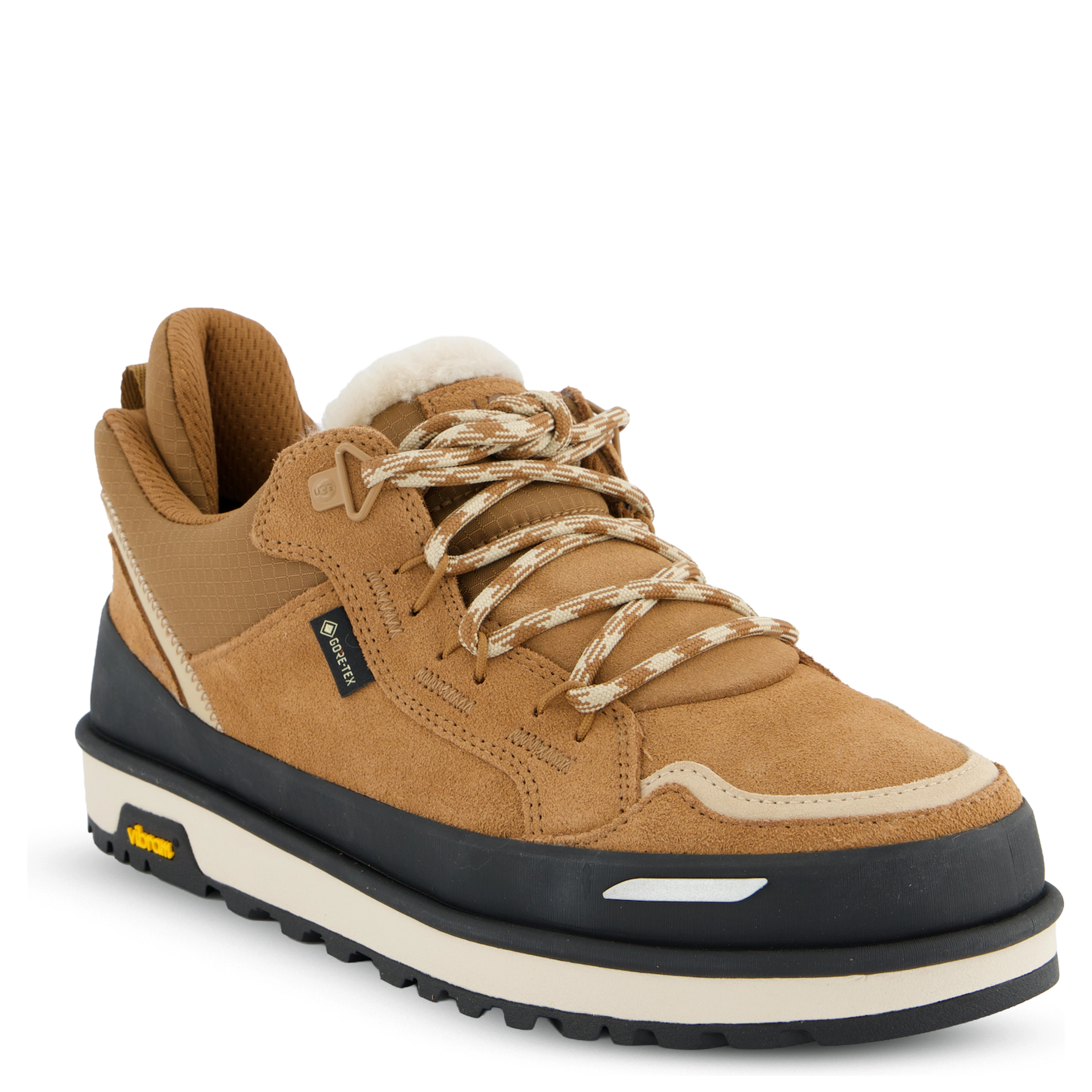 حذاء رياضي بني من UGG