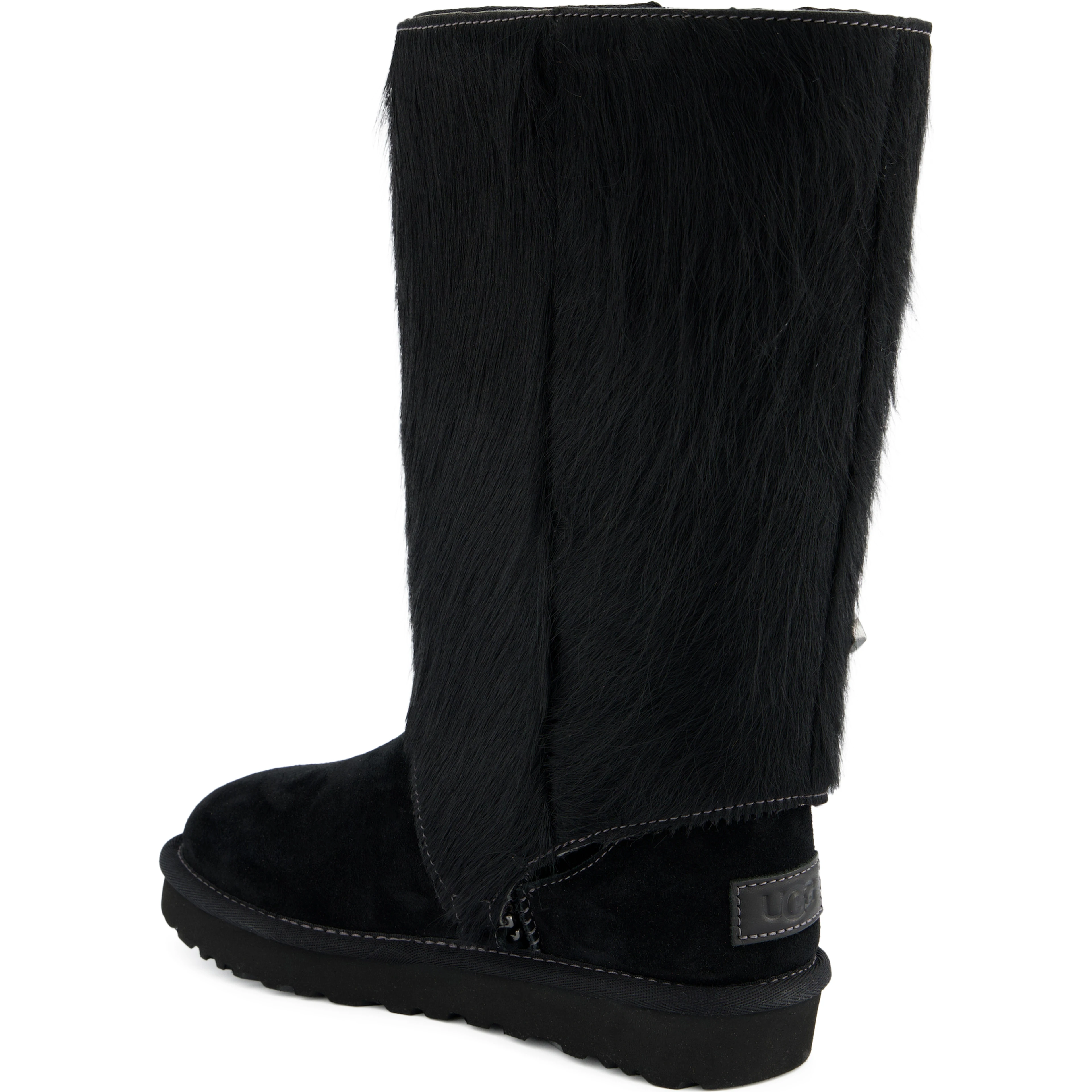 أحذية UGG سوداء