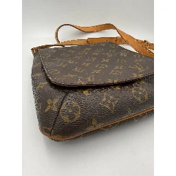 LOUIS VUITTON MUSETTE Monogram Handbag