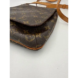 LOUIS VUITTON MUSETTE Monogram Handbag