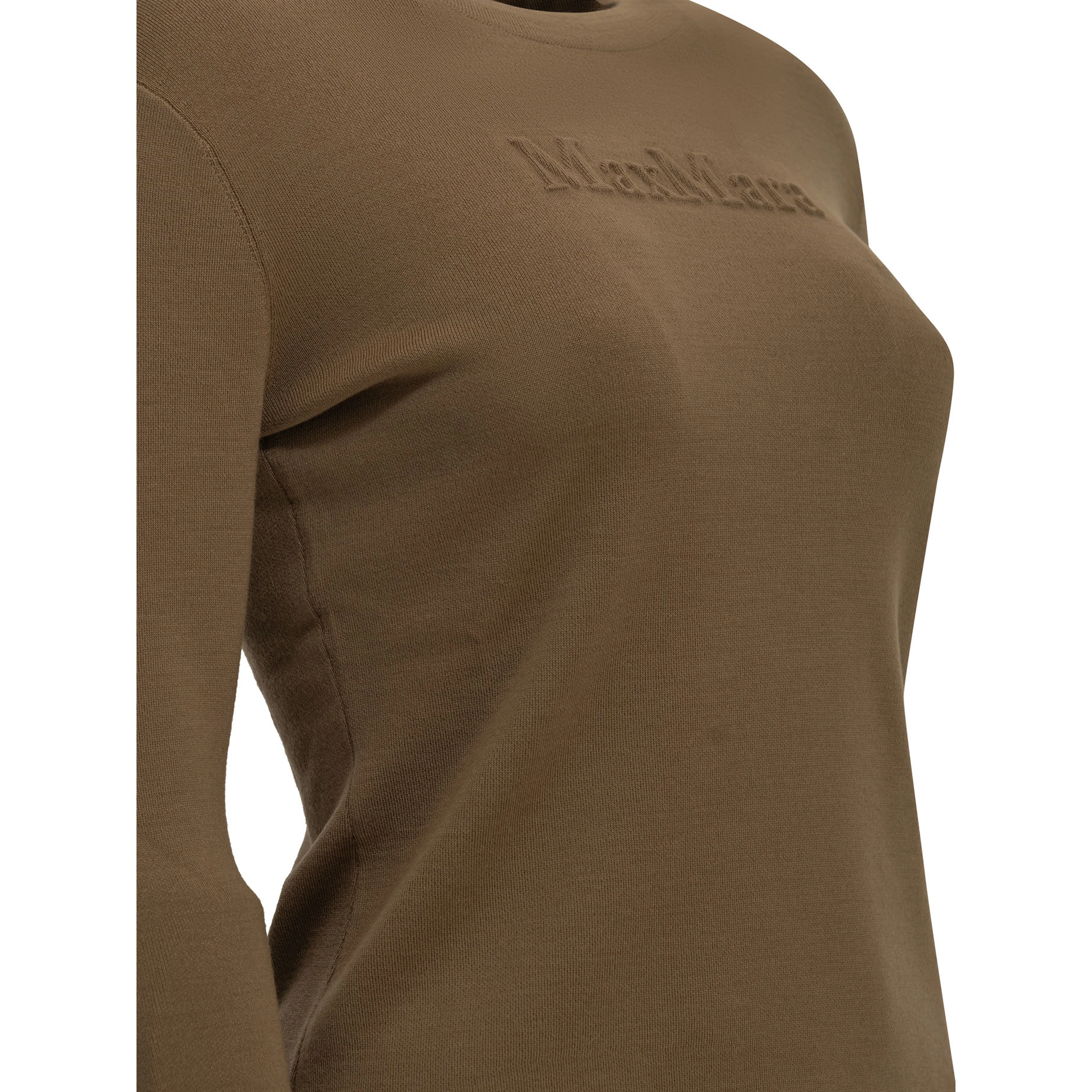 Round-neck T-shirt made of virgin wool