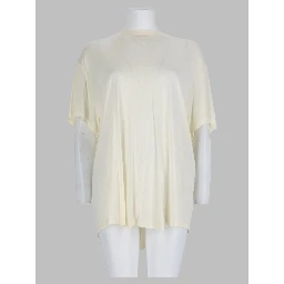 buttons t-shirt