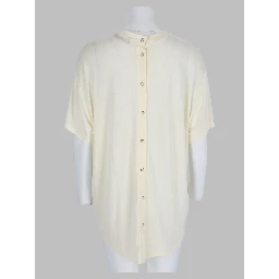 buttons t-shirt