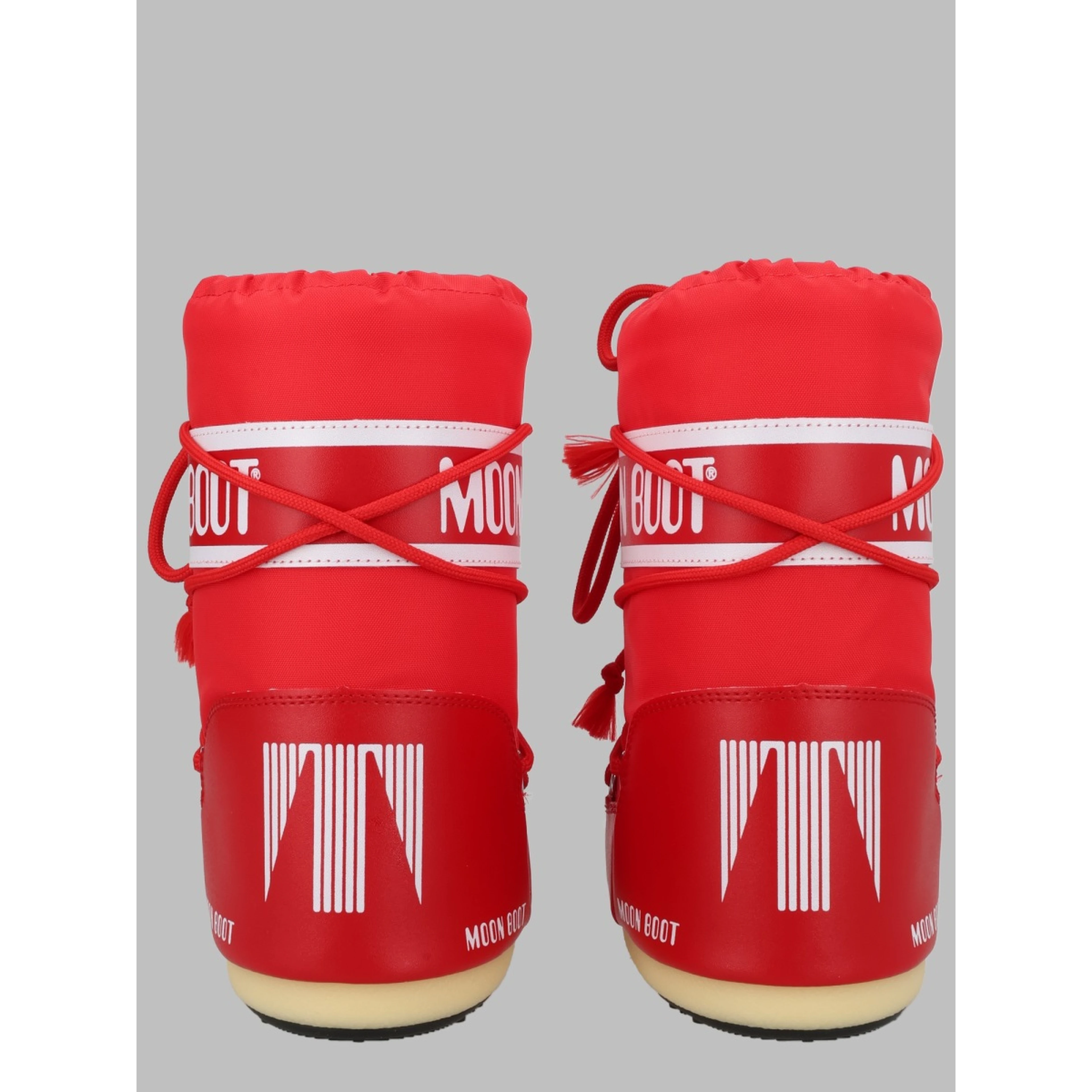 BOOTS WITH LOGO