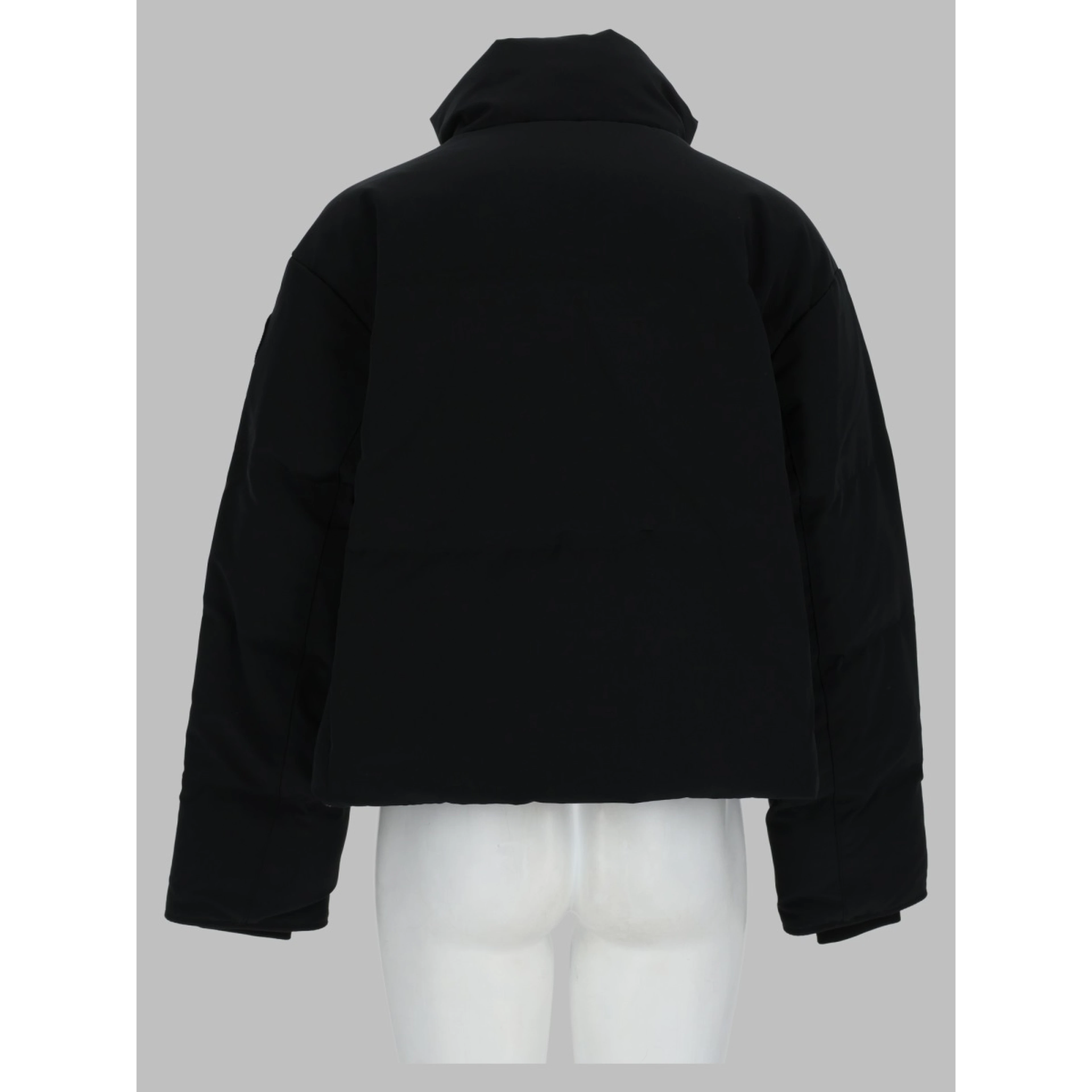 GIACCA "GRANDVIEW CROPPED"