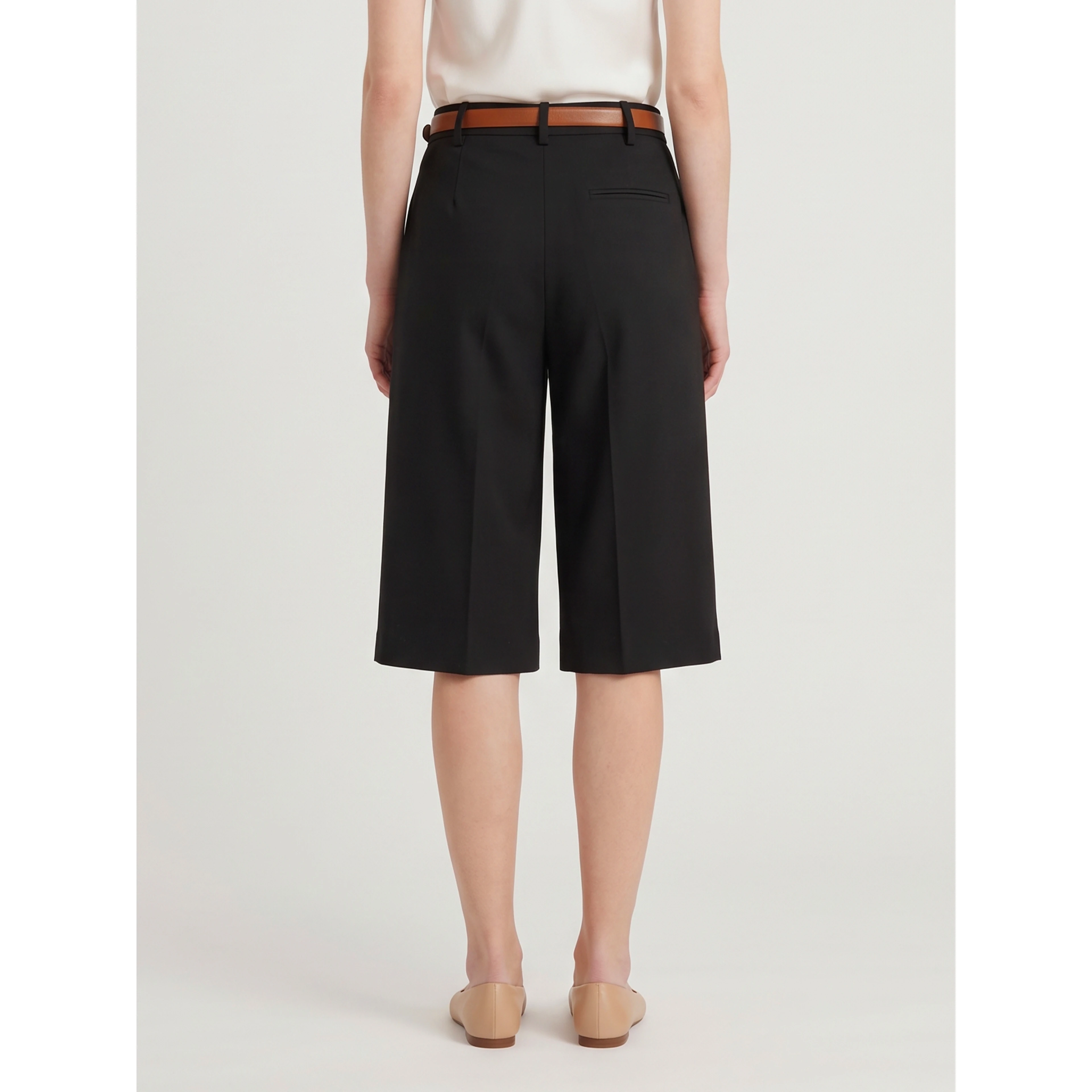 Black stretch canvas bermuda shorts