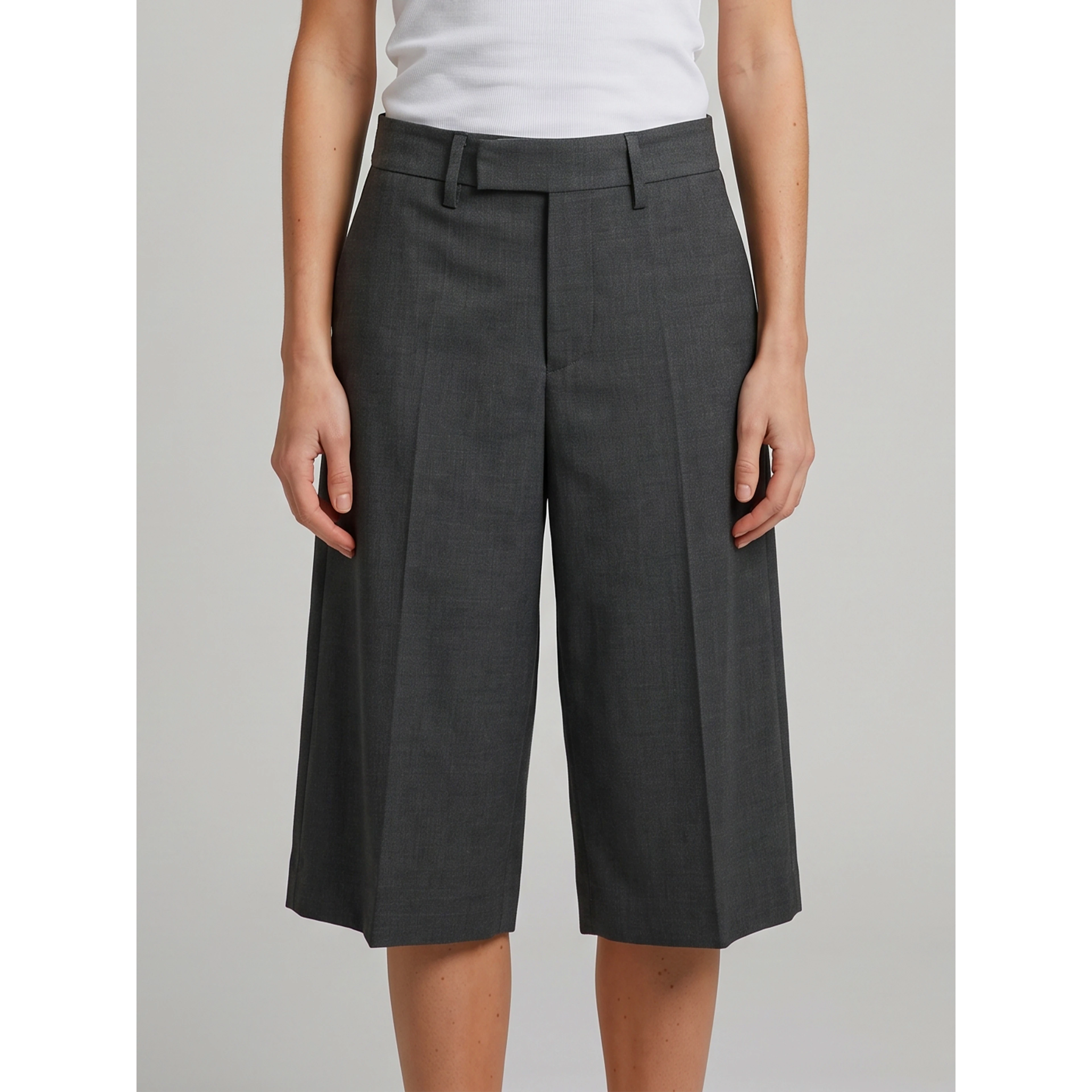 Anthracite stretch canvas bermuda shorts