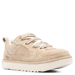 أحذية رياضية من UGG