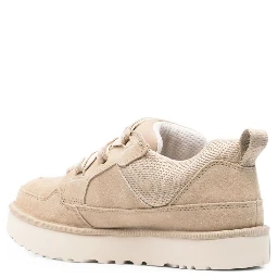 أحذية رياضية من UGG