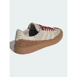 adidas Flat shoes