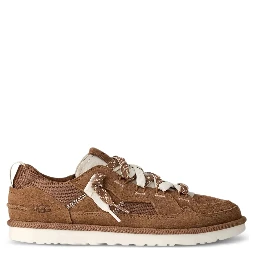 أحذية رياضية من UGG
