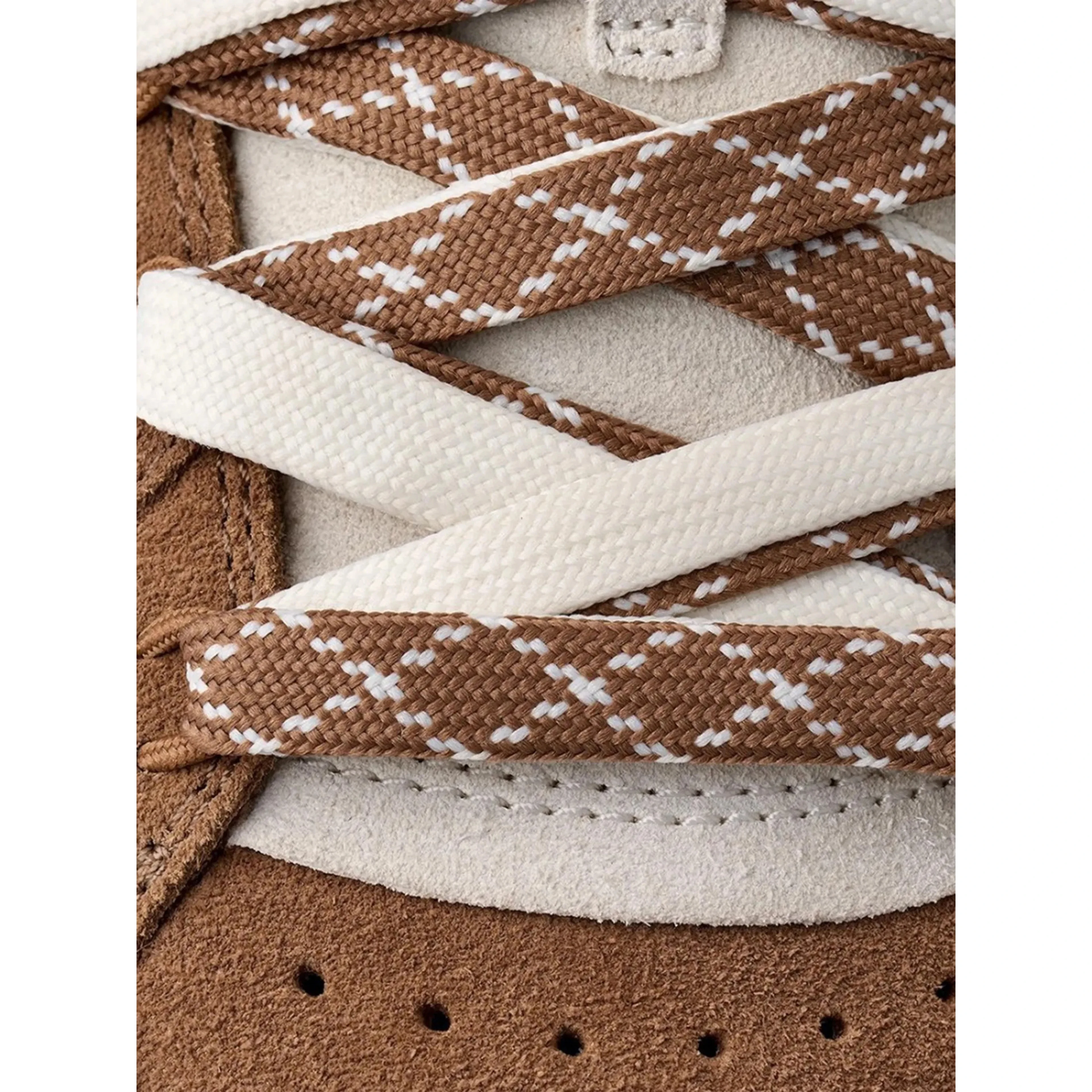 أحذية رياضية من UGG