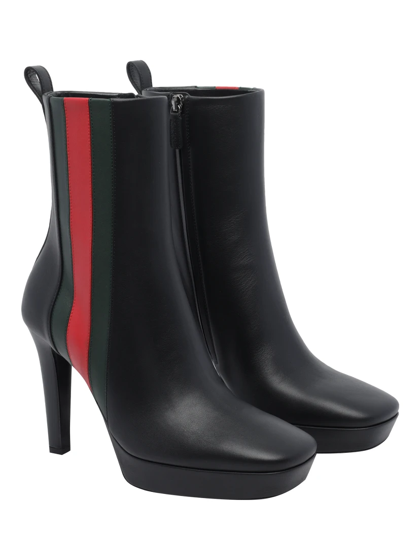 GUCCI Flat shoes Black