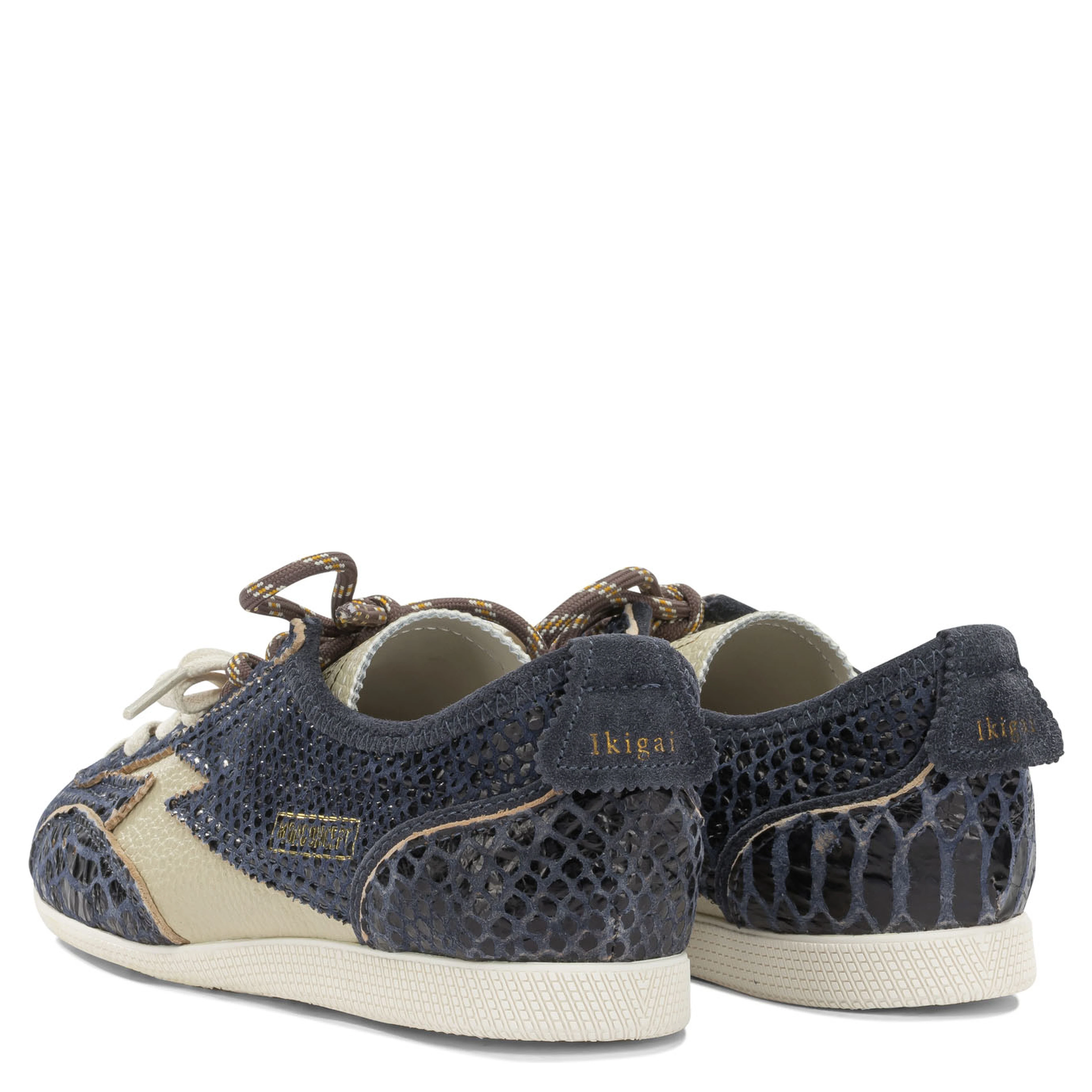 Sneakers & Slip-On