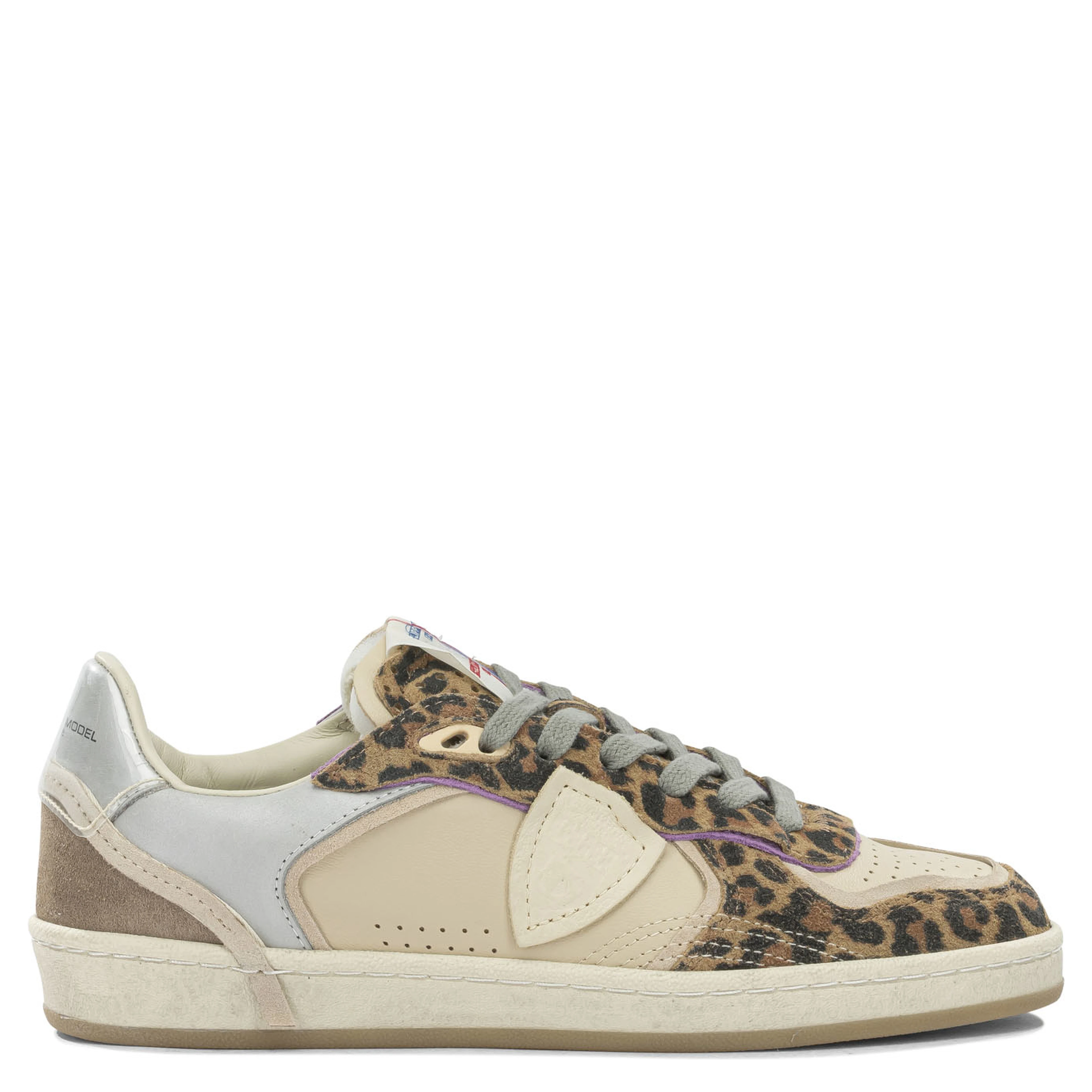 Sneakers & Slip-On