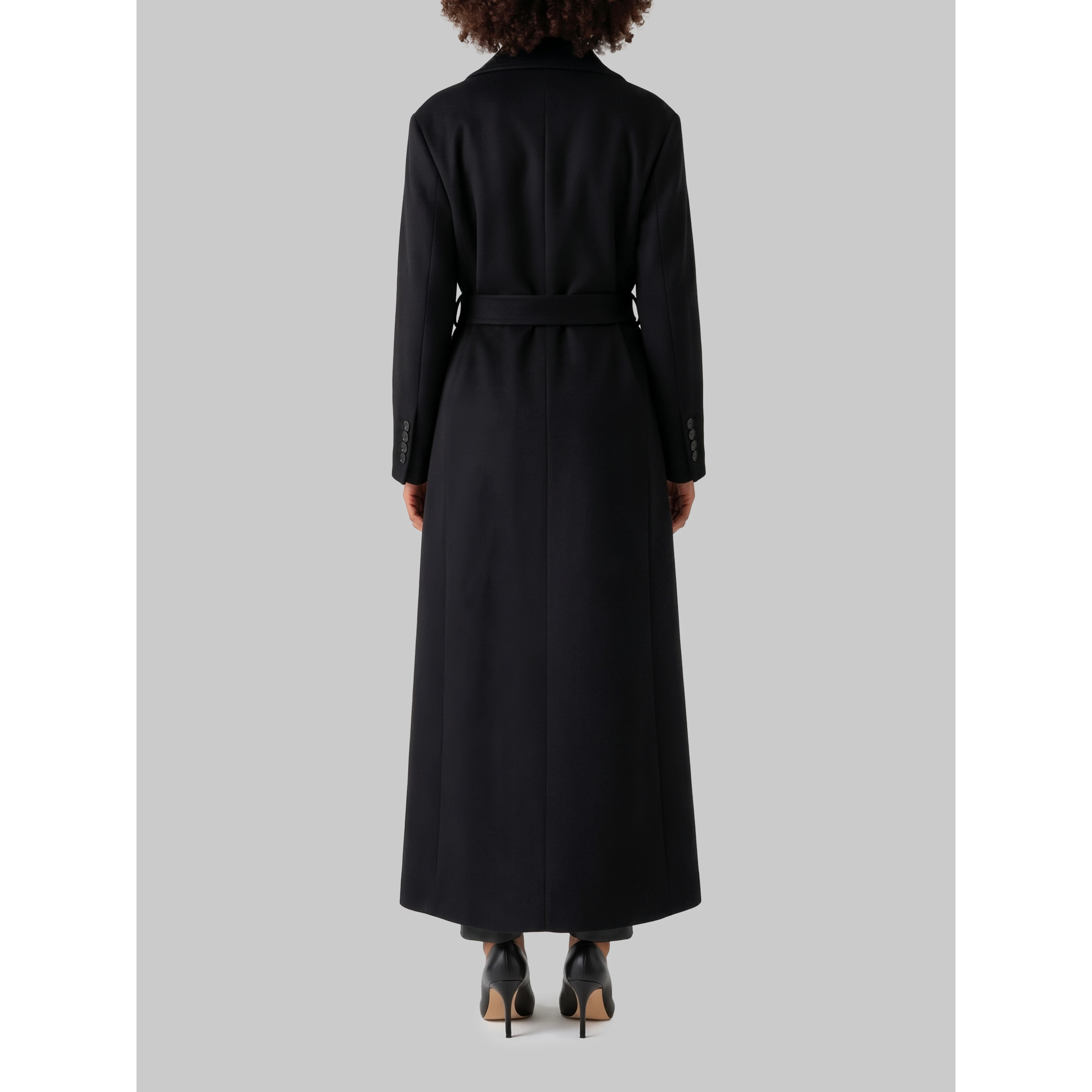 Wool coat with a belt in virgin wool