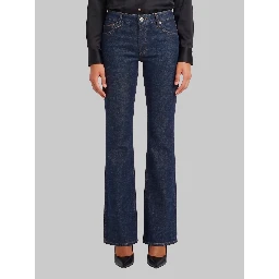 Comfortable low-rise jeans