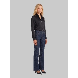 Comfortable low-rise jeans