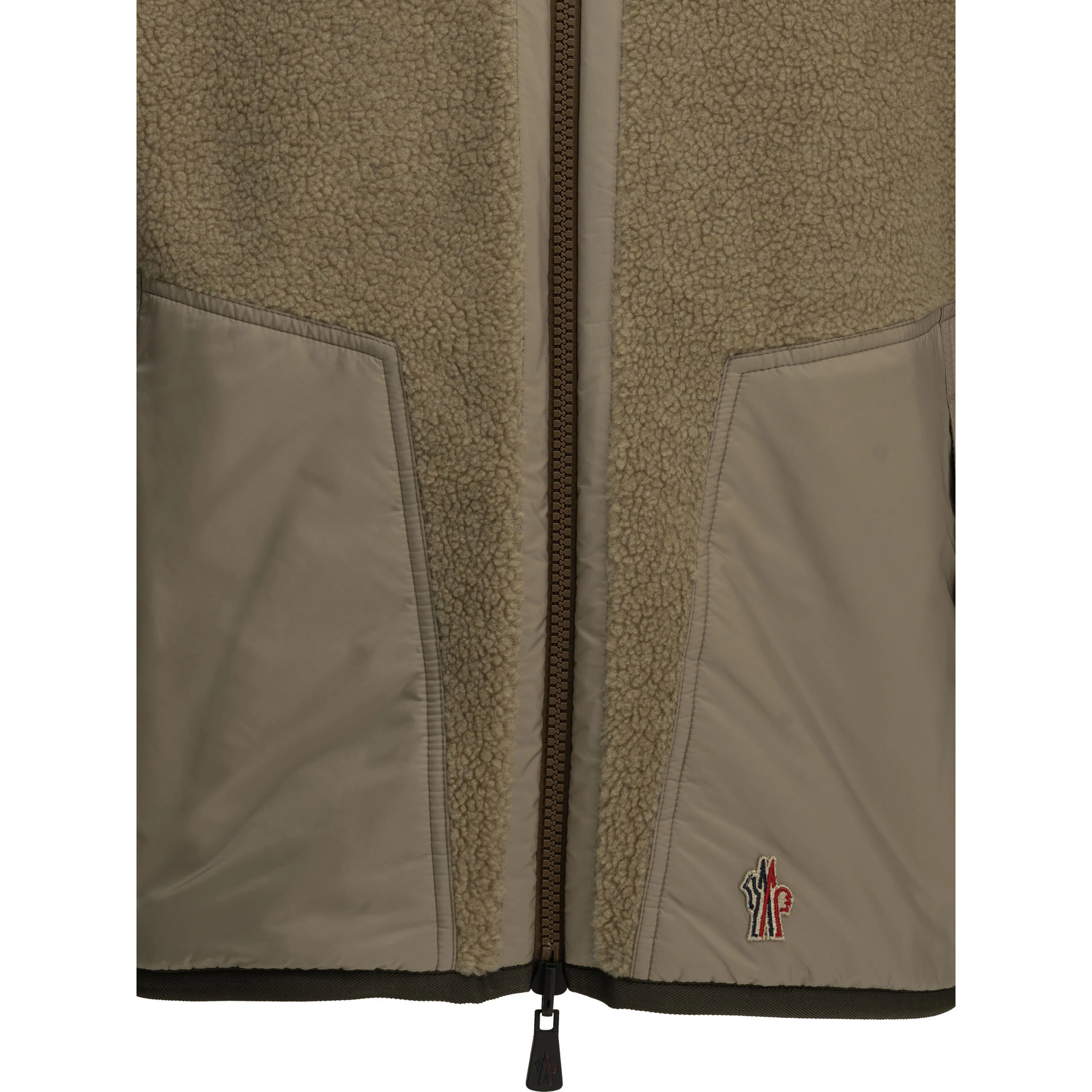 Reversible fleece jacket