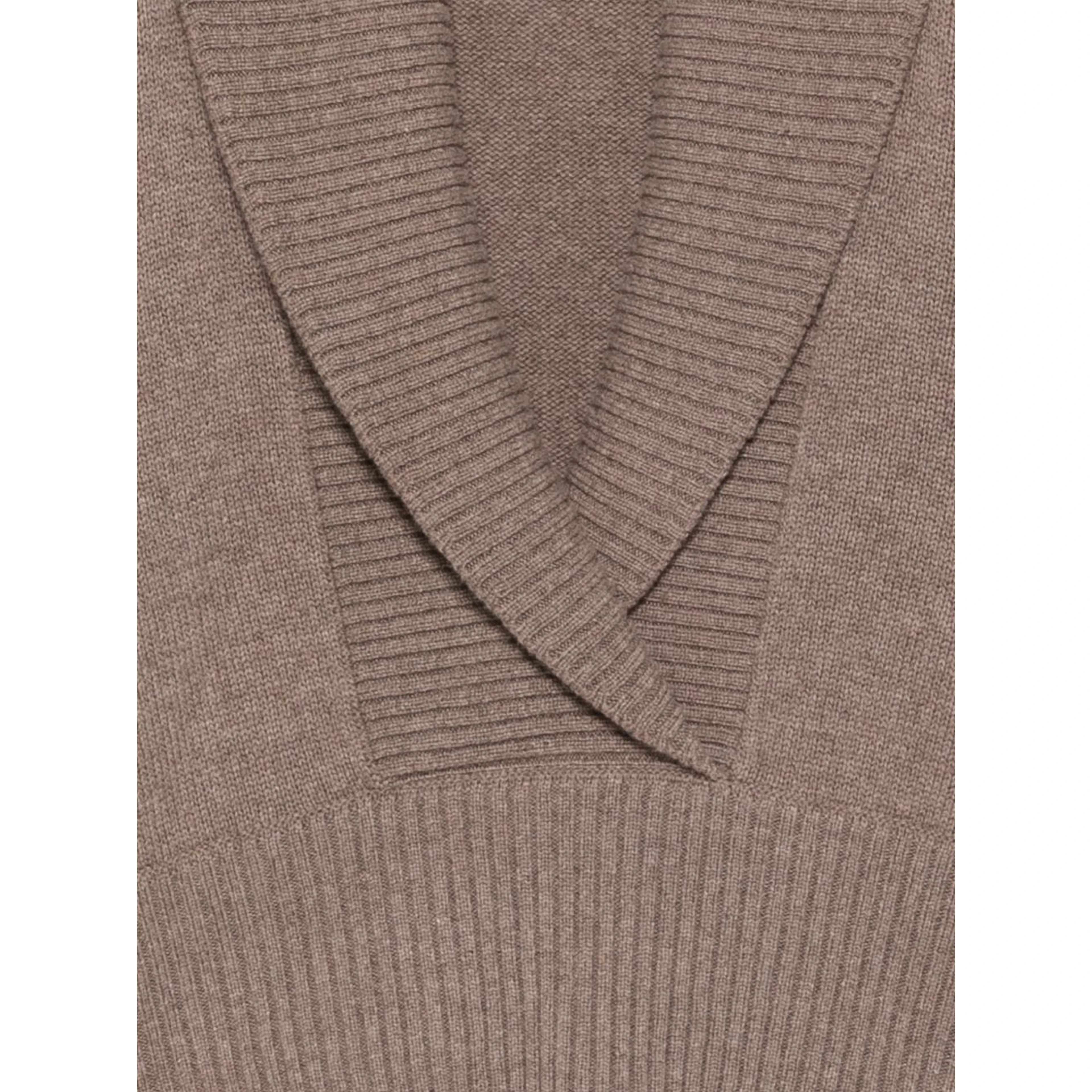 VANISE Sweaters