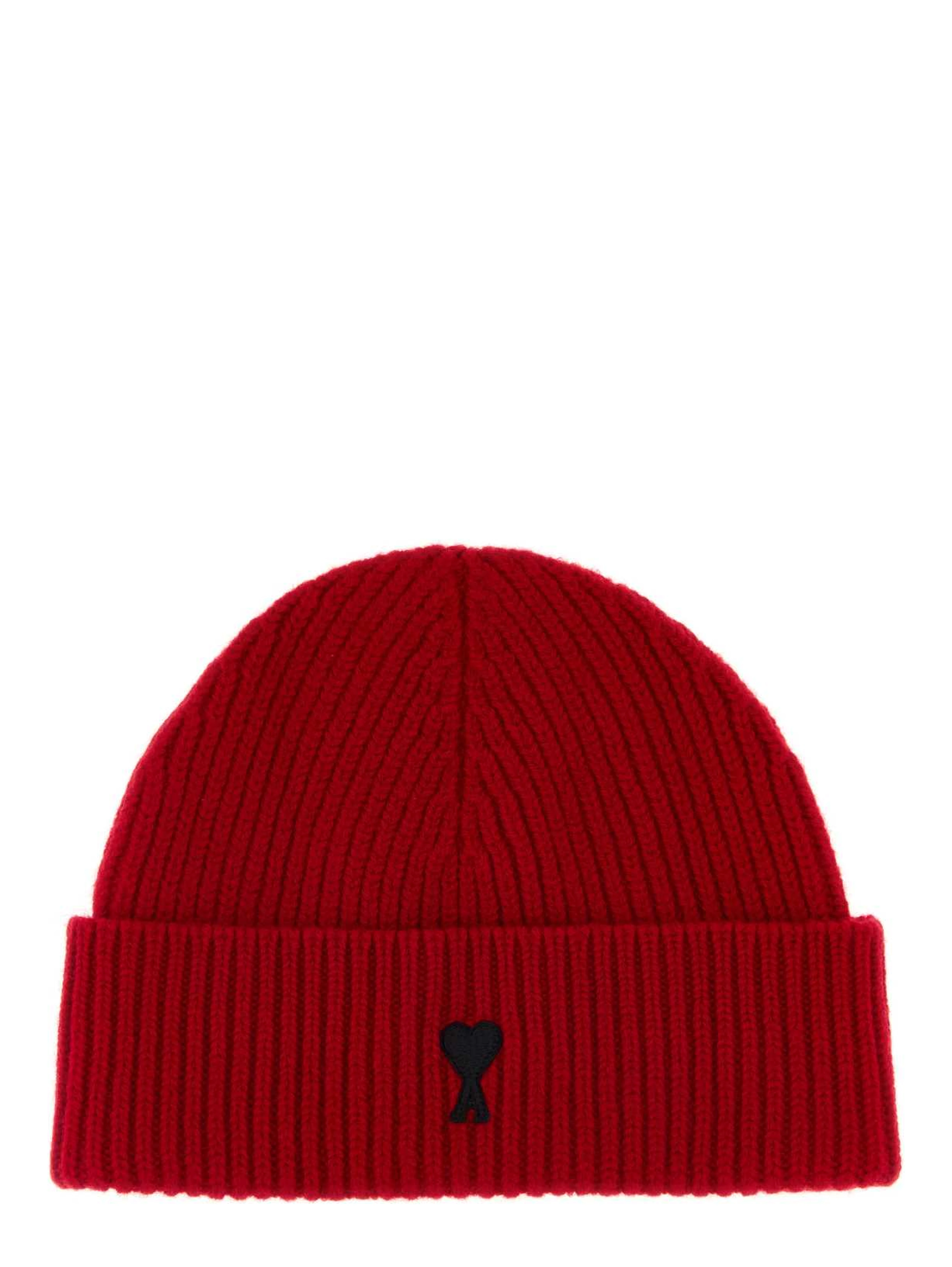 QUOTA-BEANIEWITHCONTRASTEDAMIDECOEUR