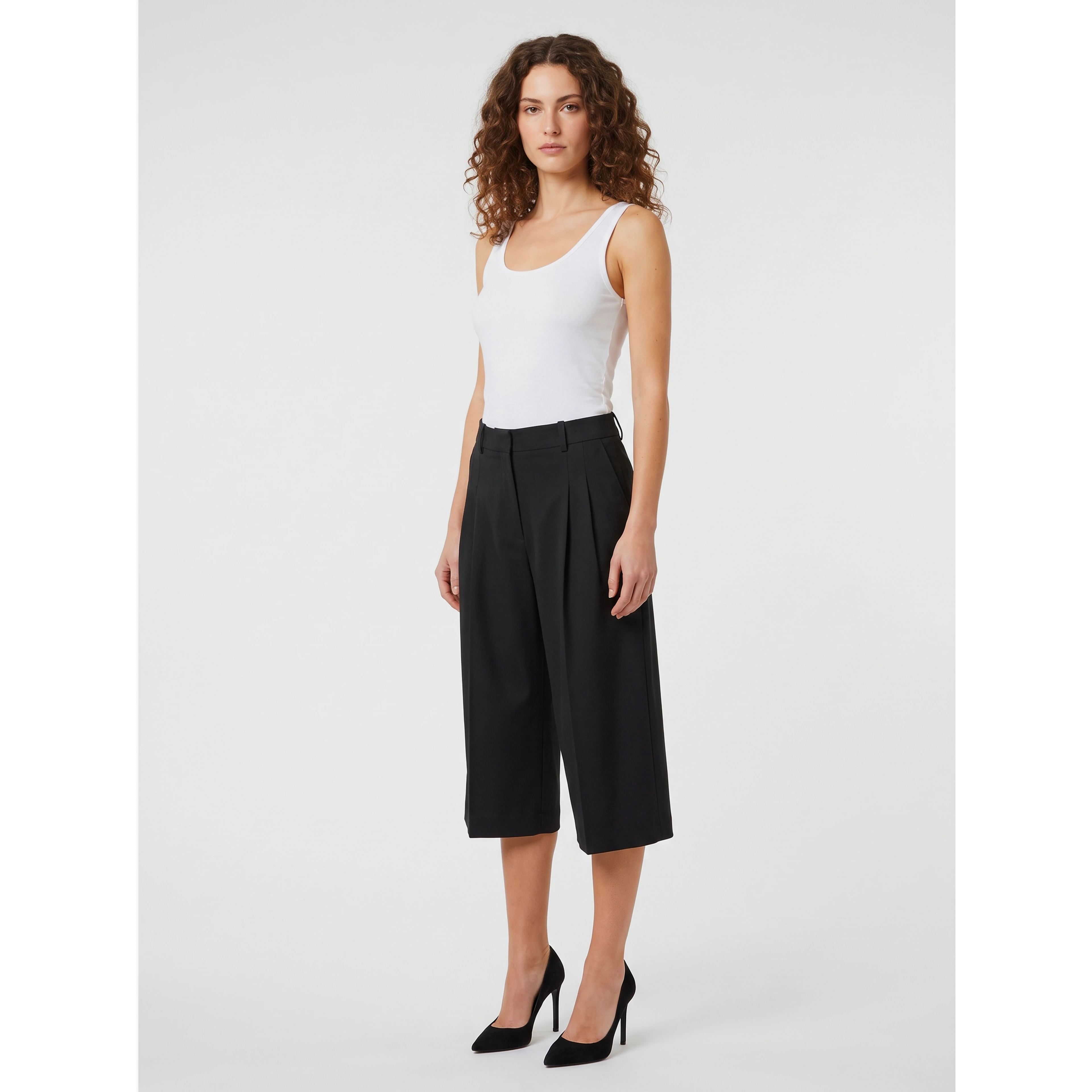 Black Gio pleated bermuda shorts