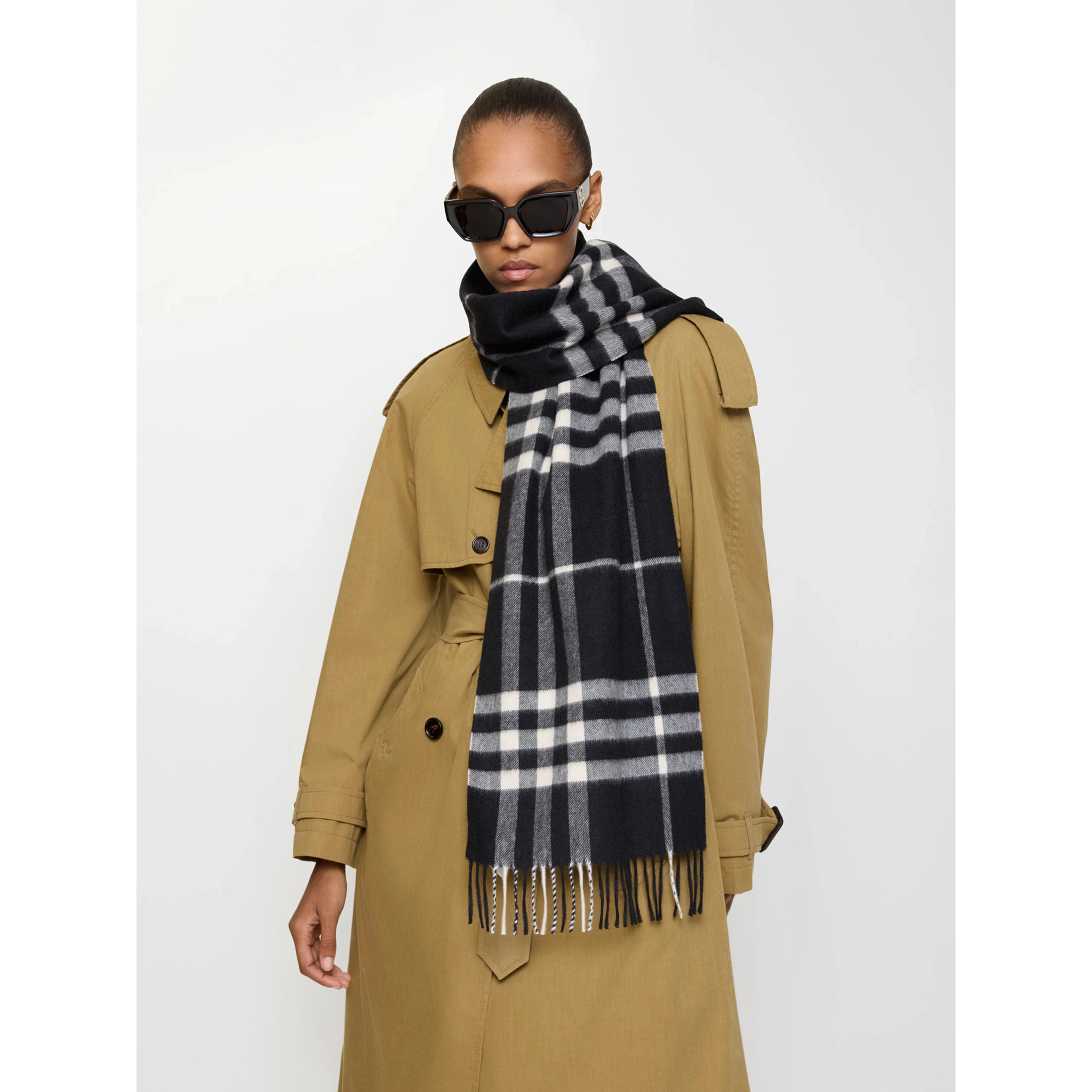 BURBERRY scarf
