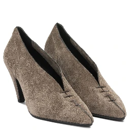 Heeled shoes