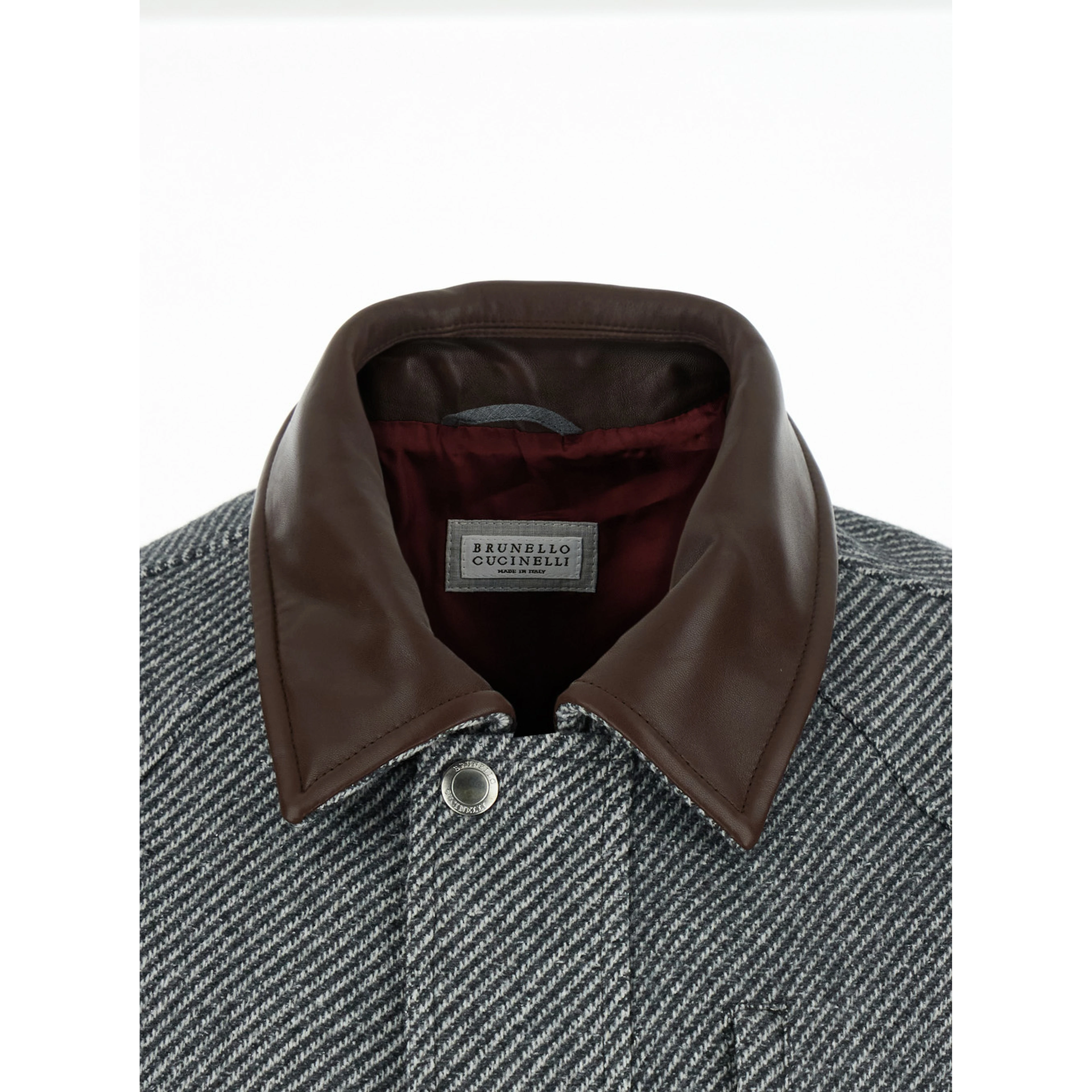 OUT - OUTERWEAR