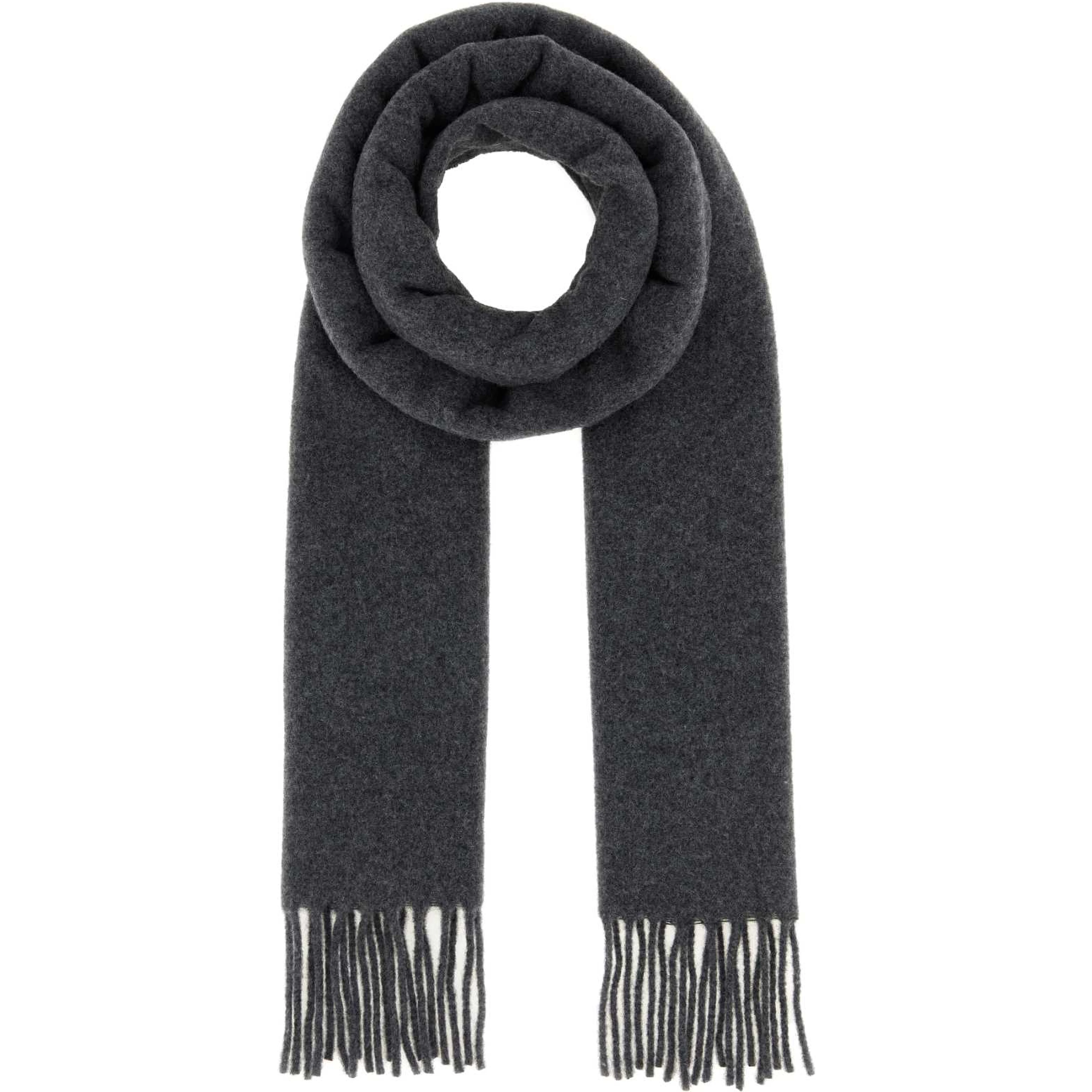 WOOLSCARFWITHREDAMIDECOEUREMBROIDERY