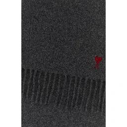 WOOLSCARFWITHREDAMIDECOEUREMBROIDERY