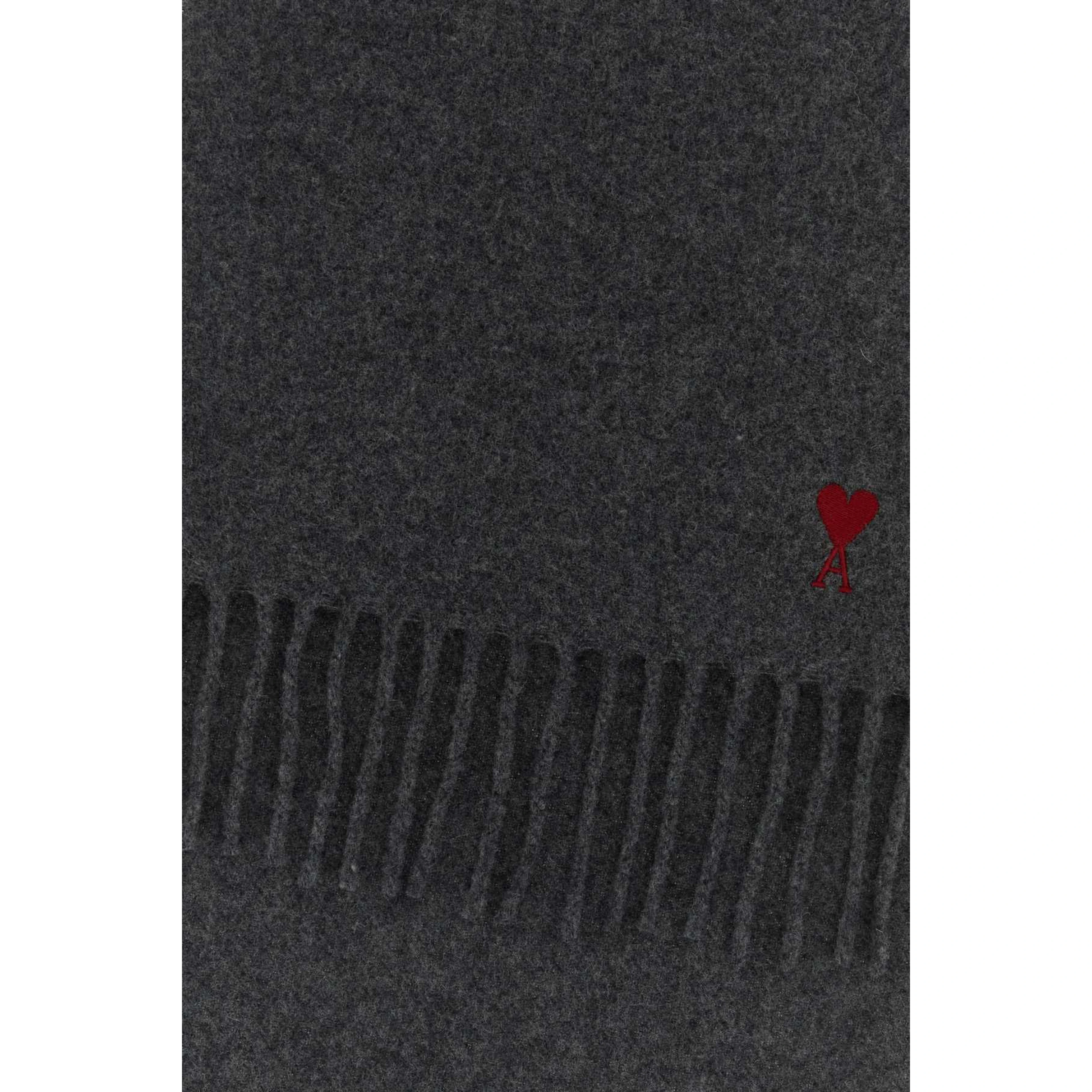 WOOLSCARFWITHREDAMIDECOEUREMBROIDERY