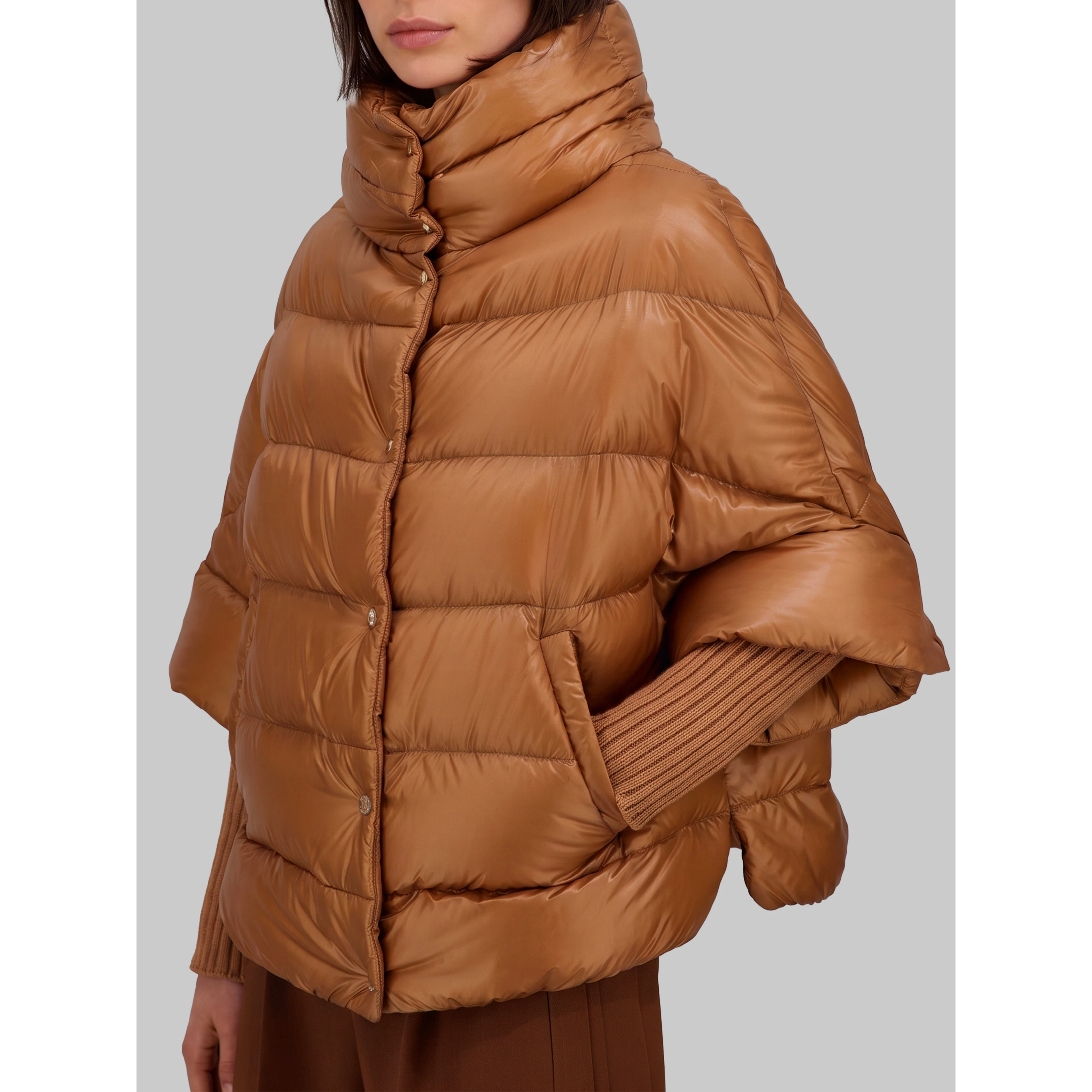 High-neck cape in ultra-light nylon