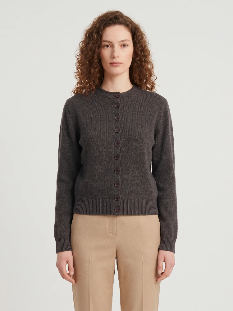 Reversible cashmere sweater with buttons