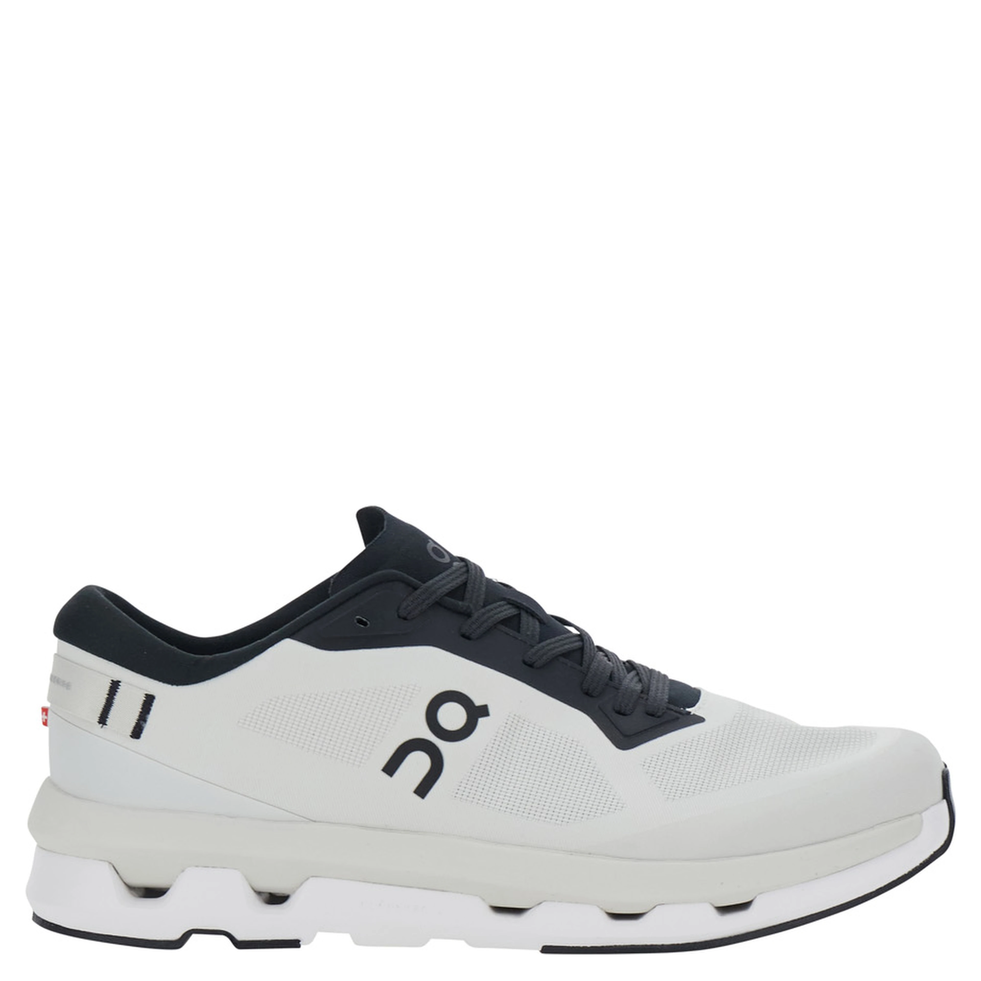 Cloudzone White Sneakers with contrasting inserts and logo on the side in tech fabric for men